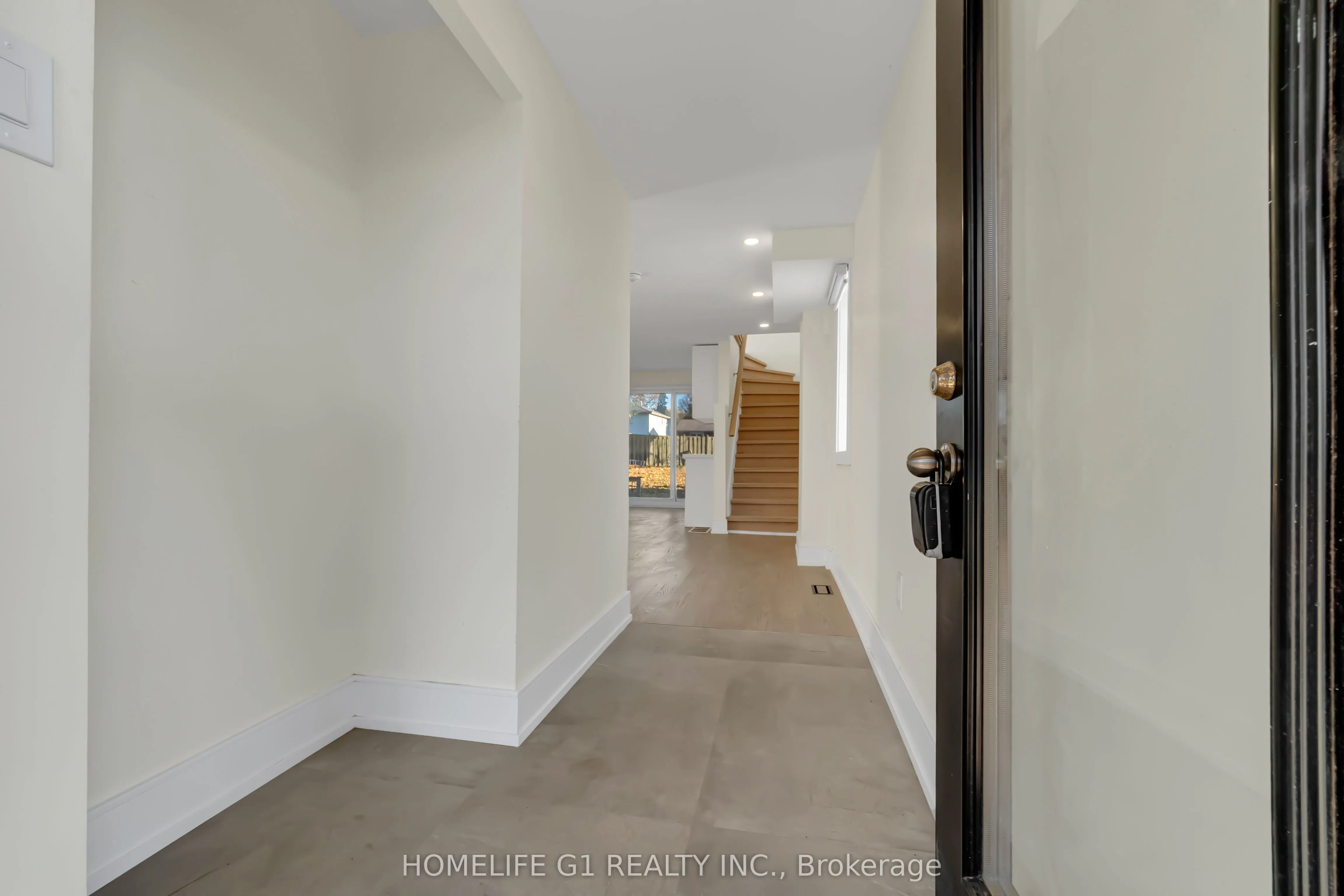 241 Charles Street W