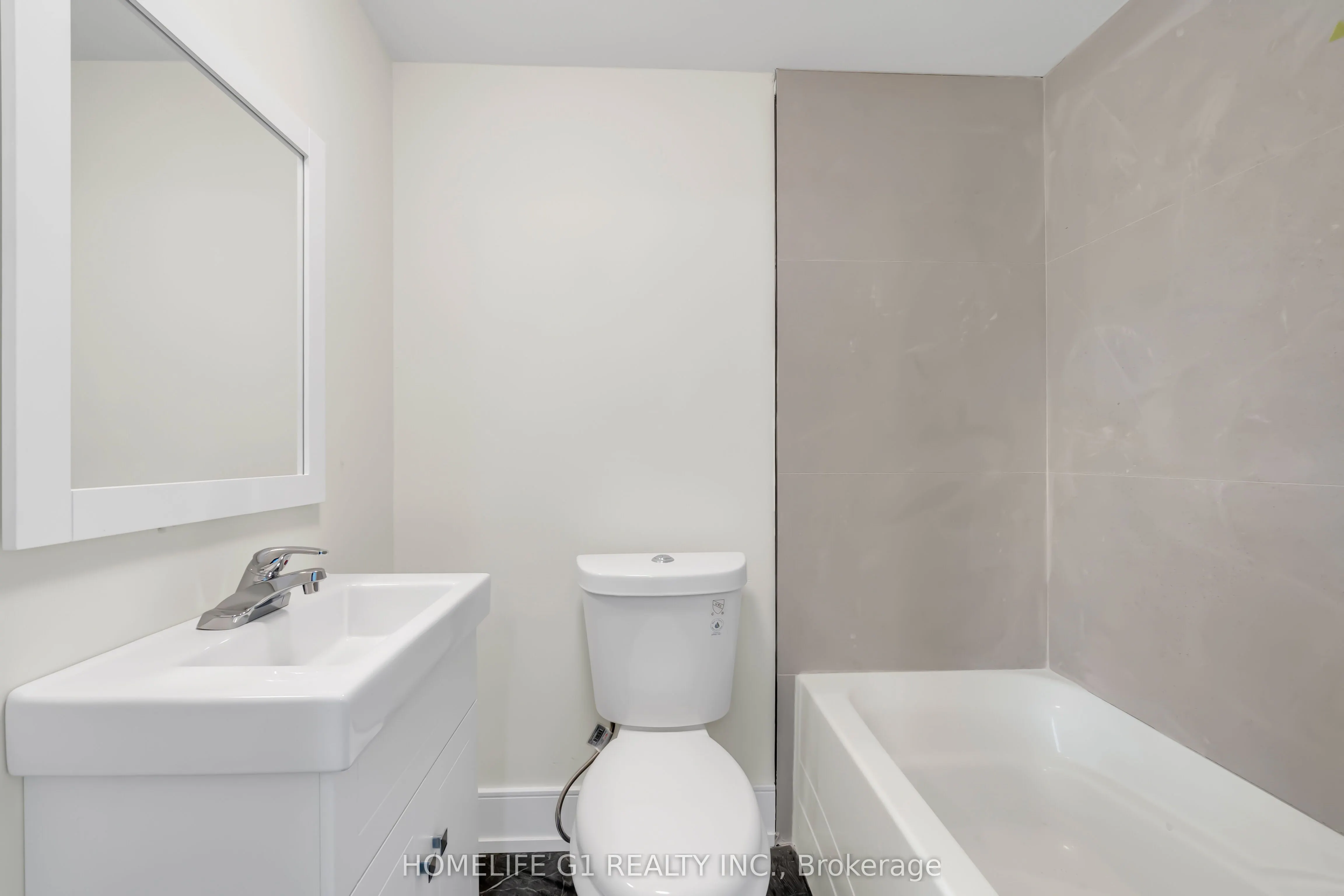 241 Charles Street W