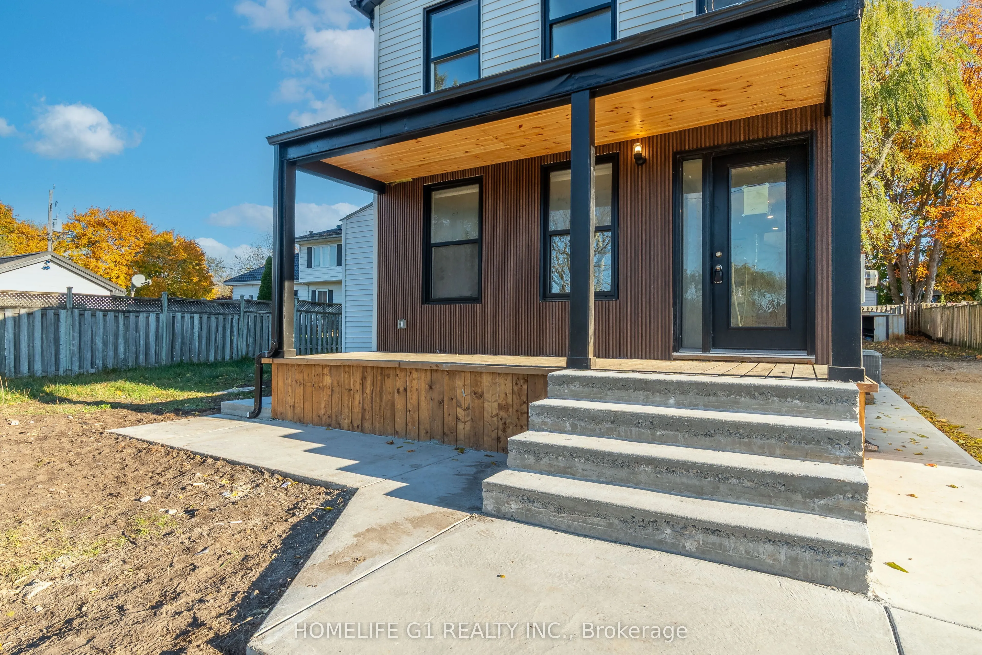 241 Charles Street W