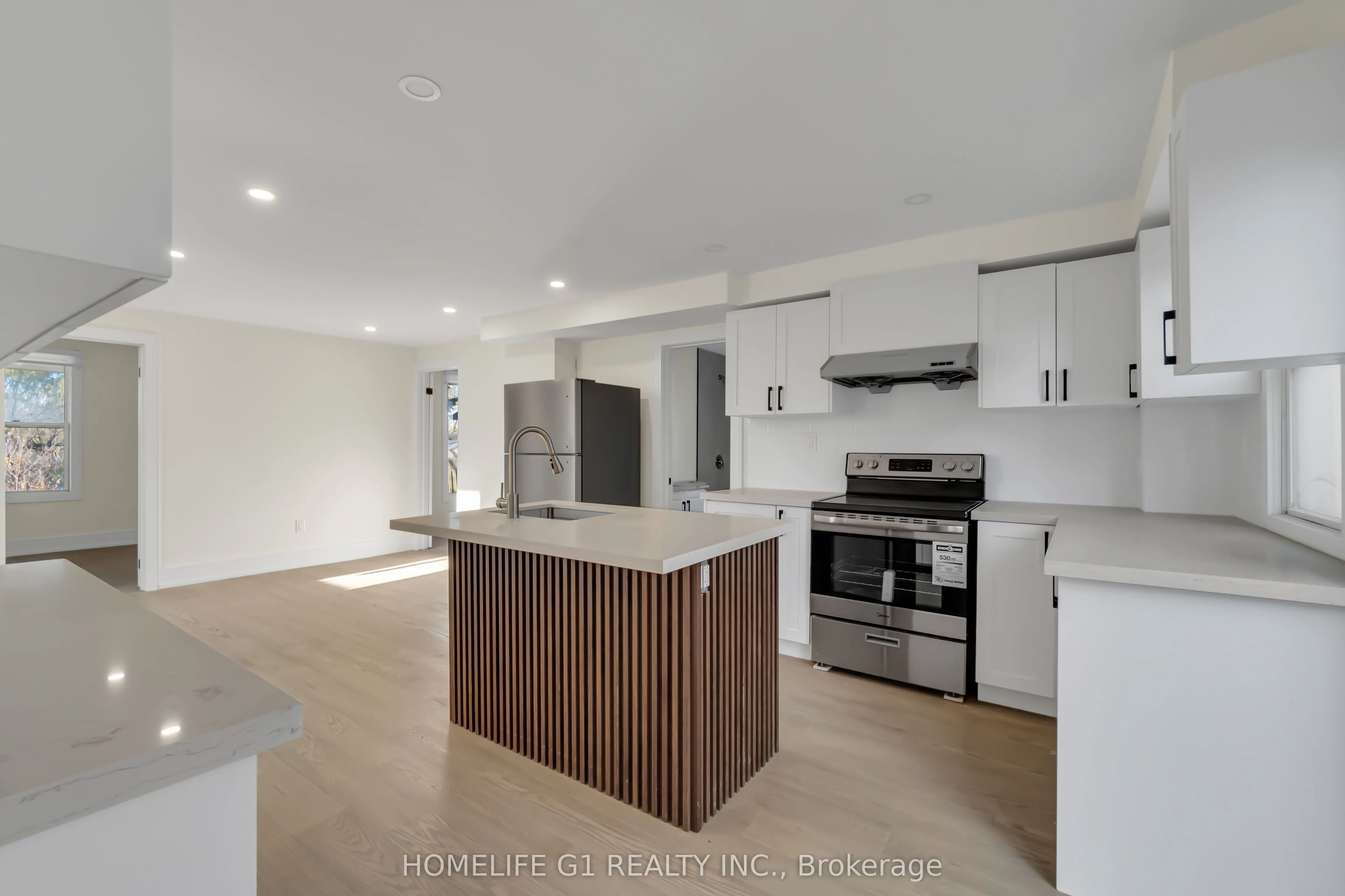 241 Charles Street W