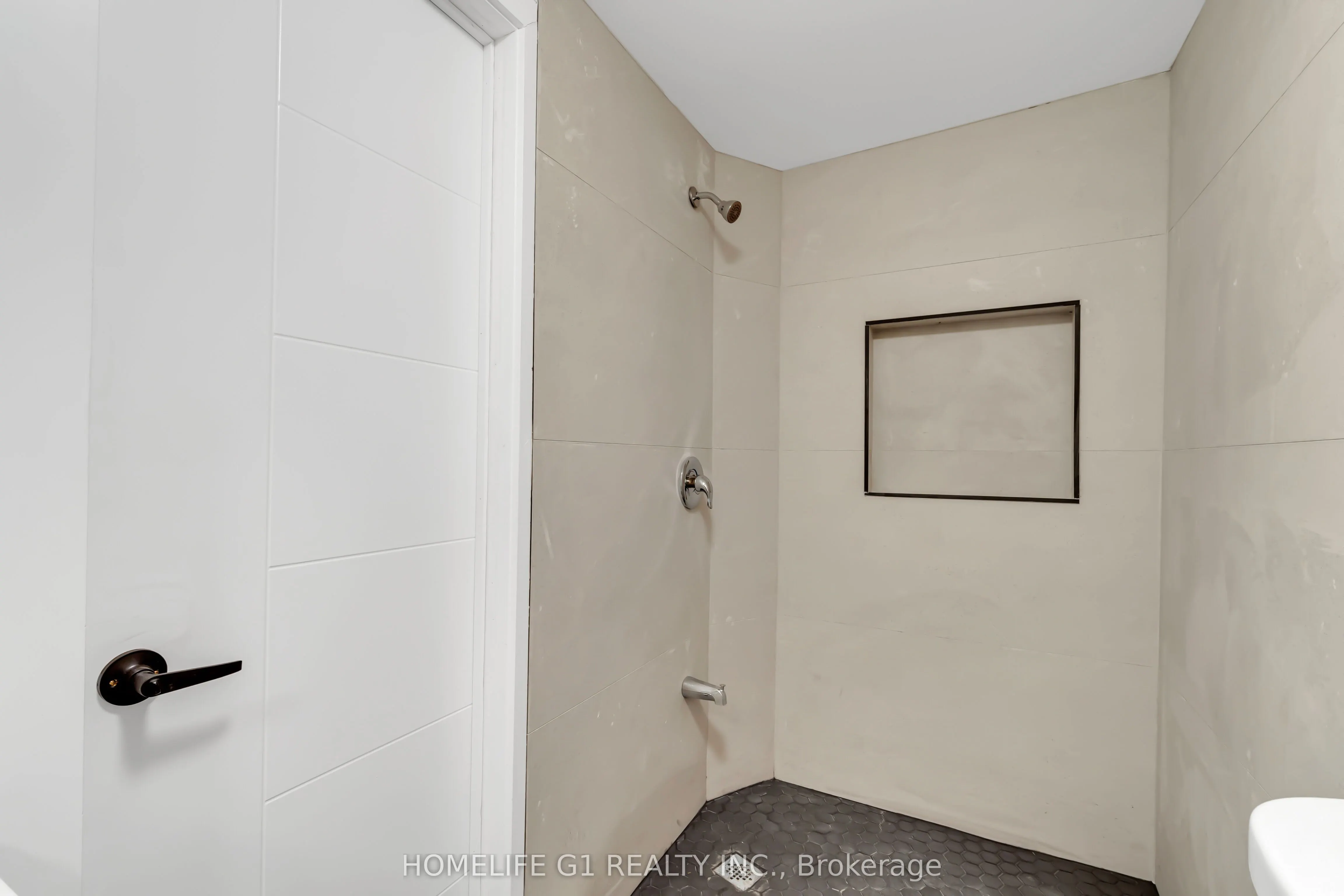 241 Charles Street W