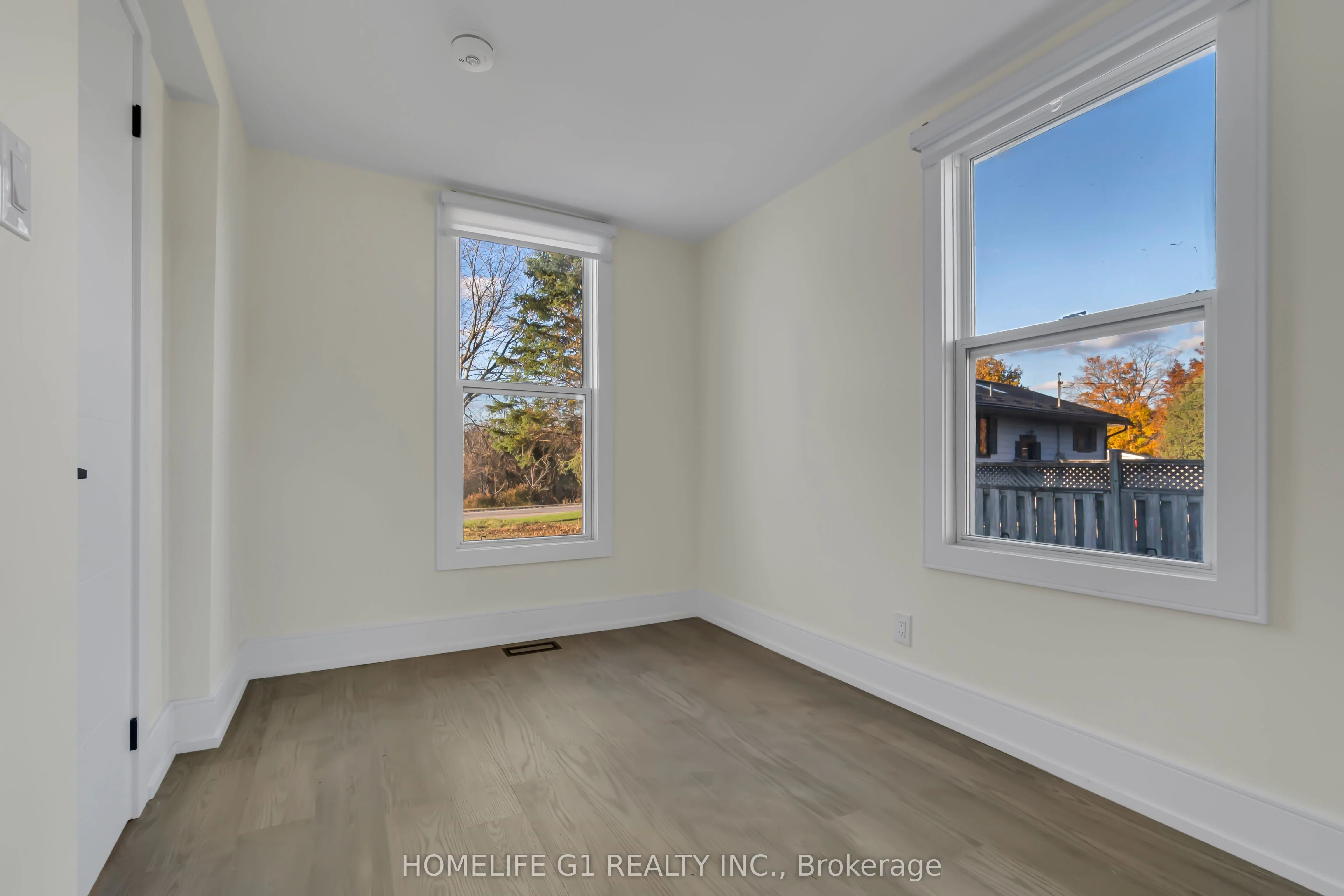 241 Charles Street W