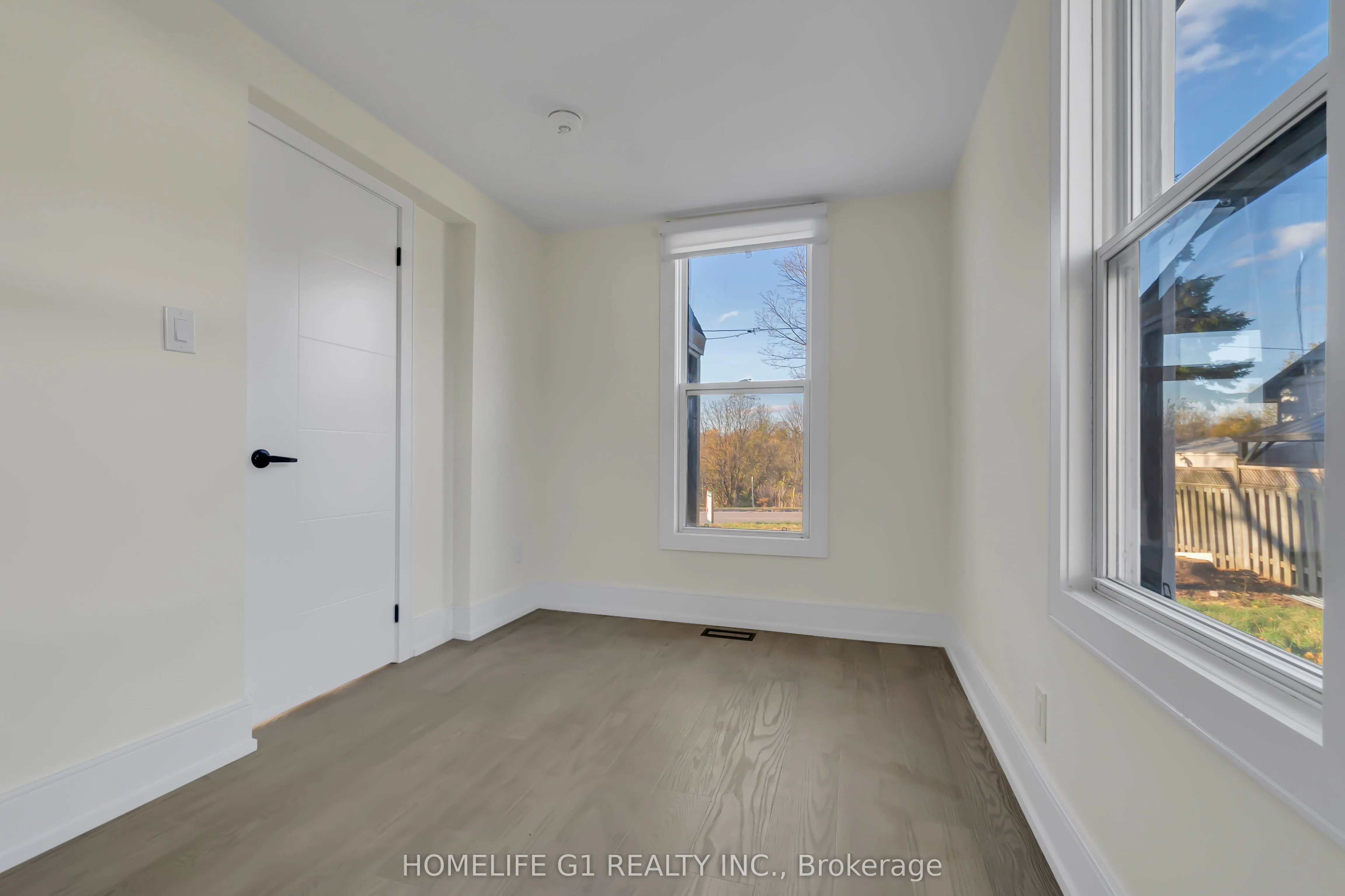 241 Charles Street W