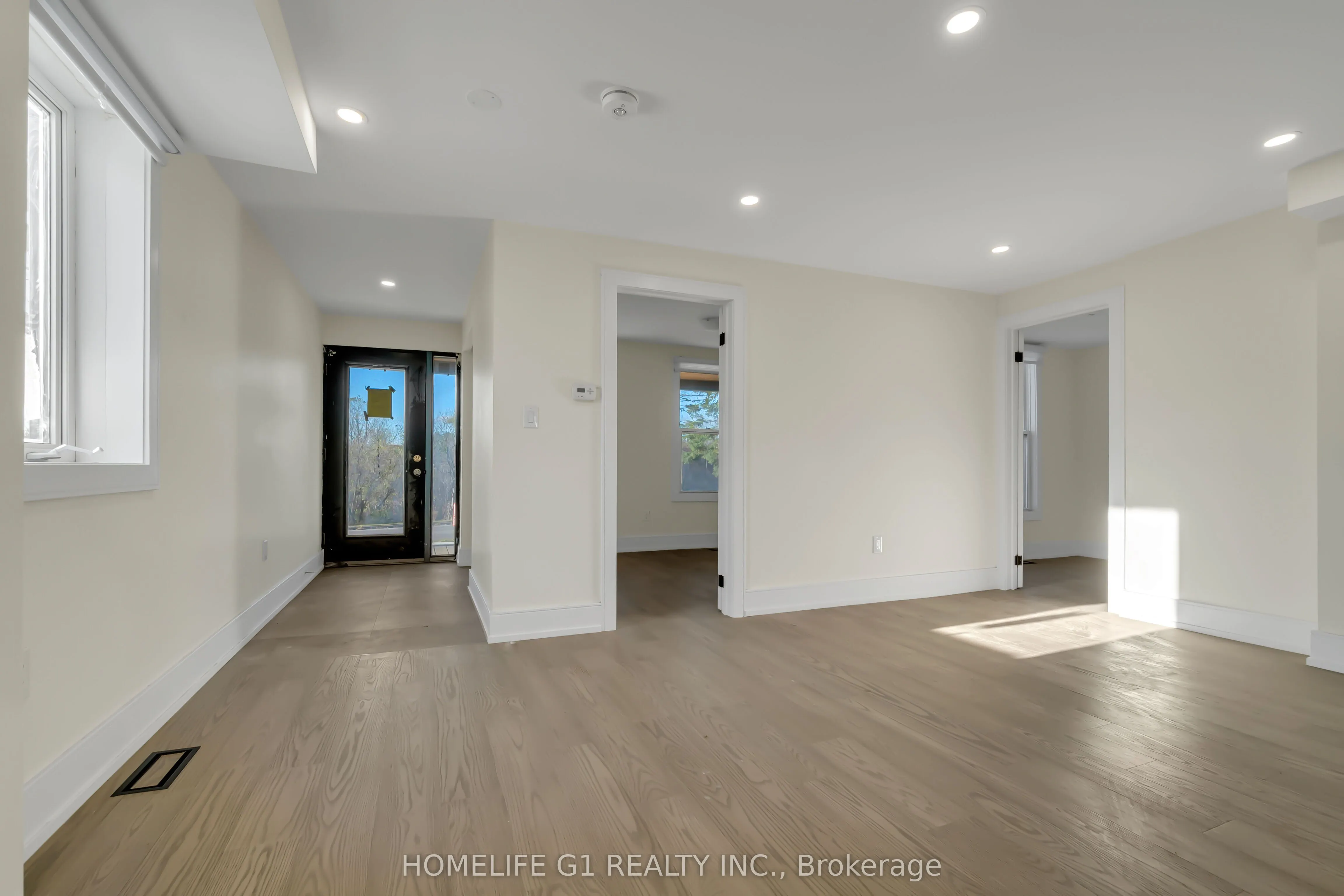 241 Charles Street W