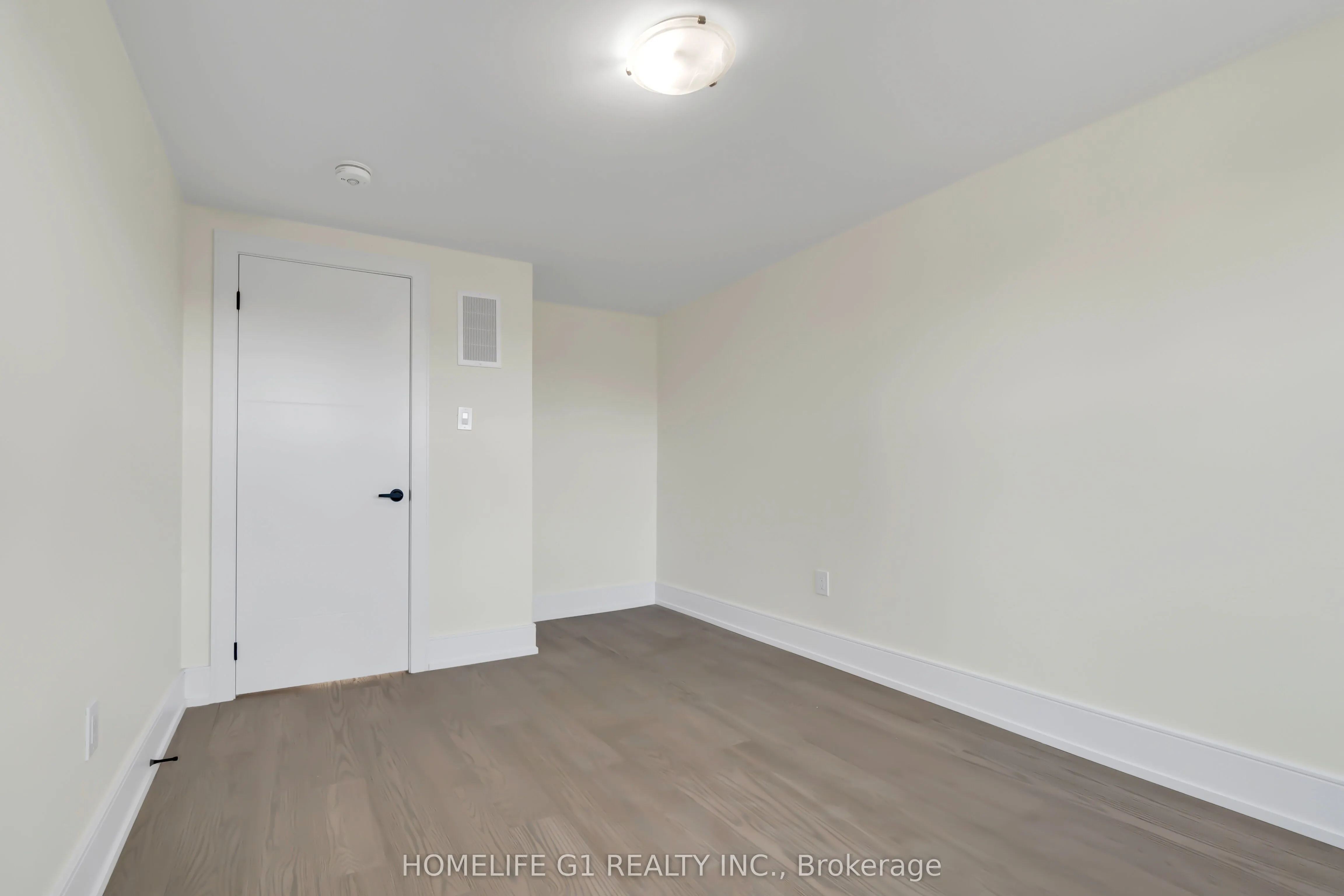 241 Charles Street W