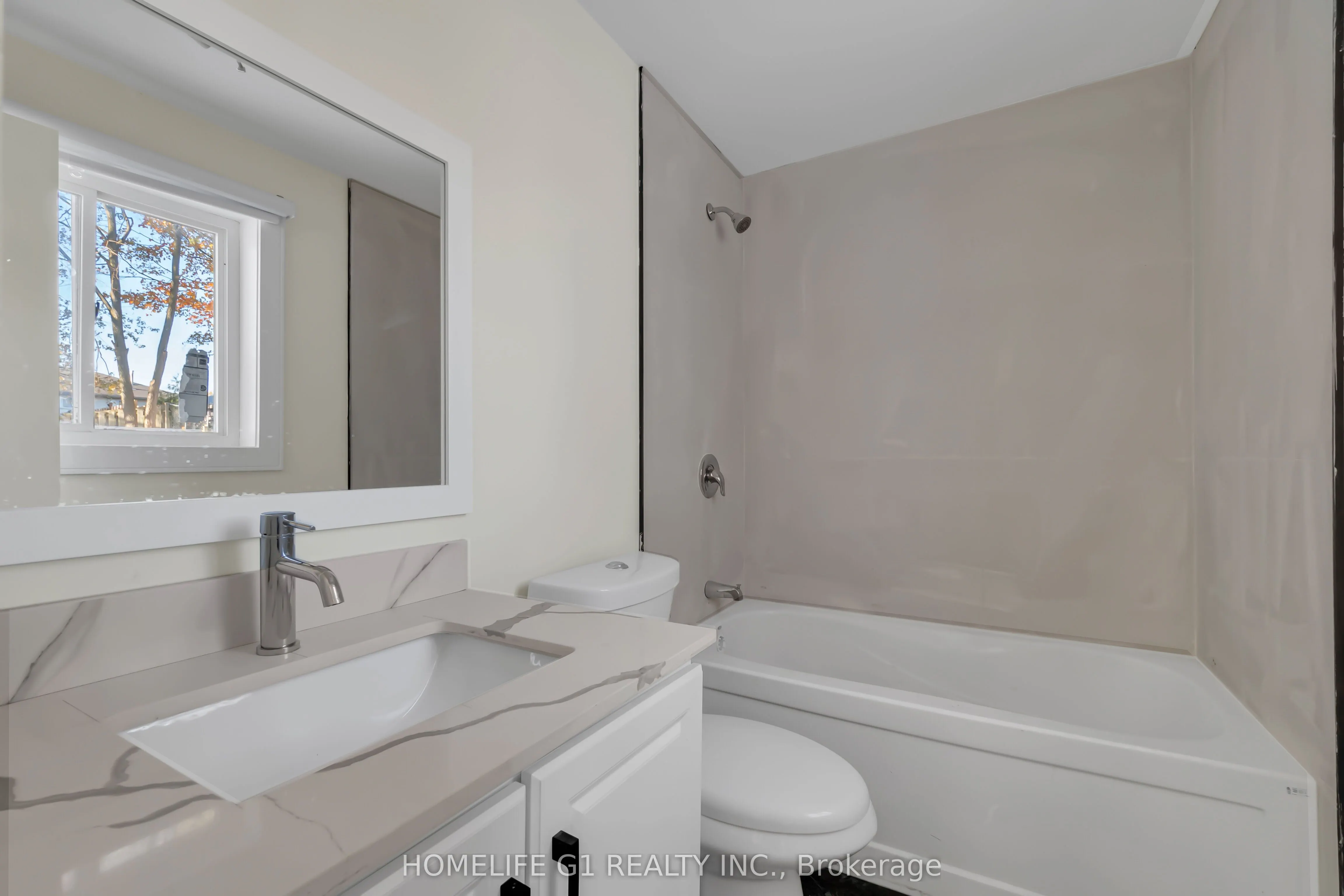 241 Charles Street W