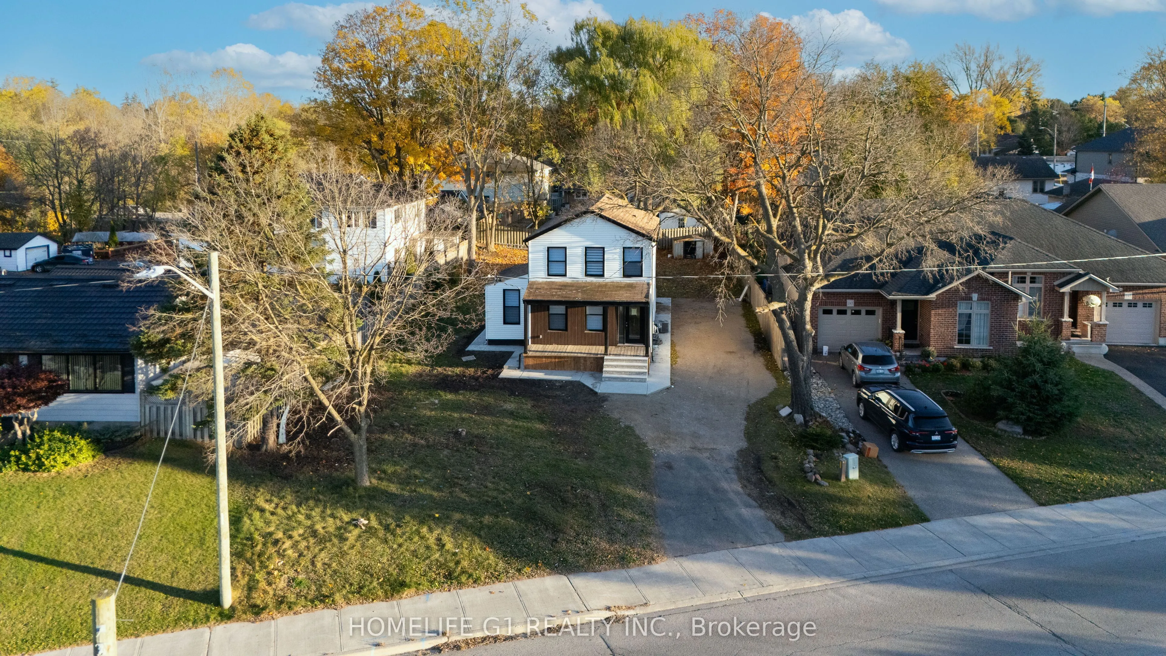 241 Charles Street W