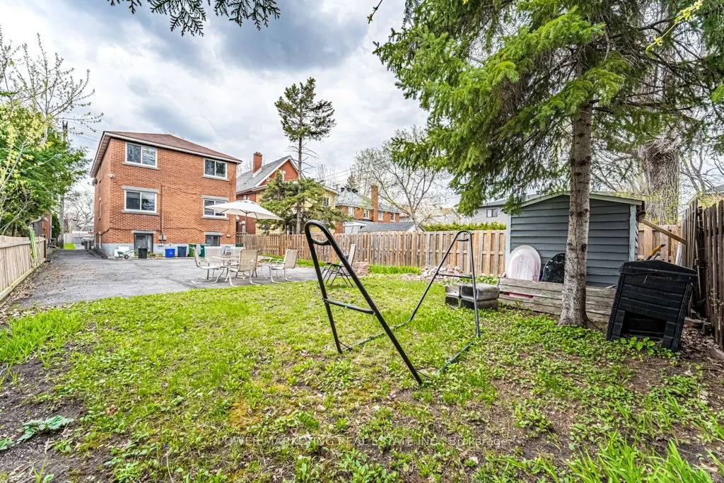 679 ROOSEVELT Avenue, #3