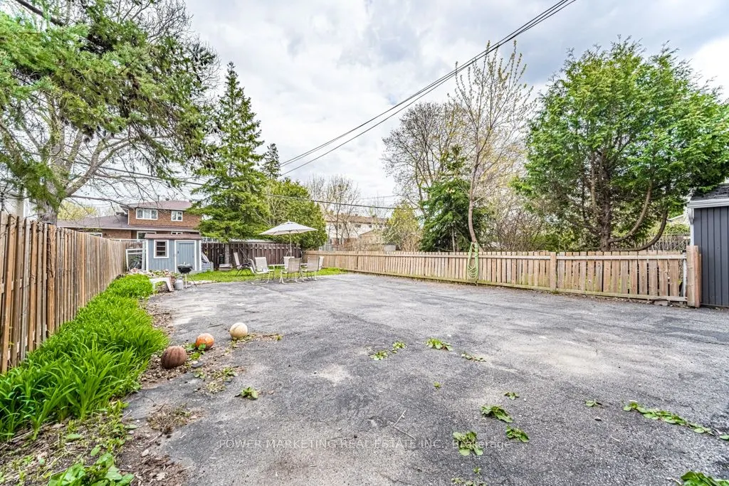 679 ROOSEVELT Avenue, #3