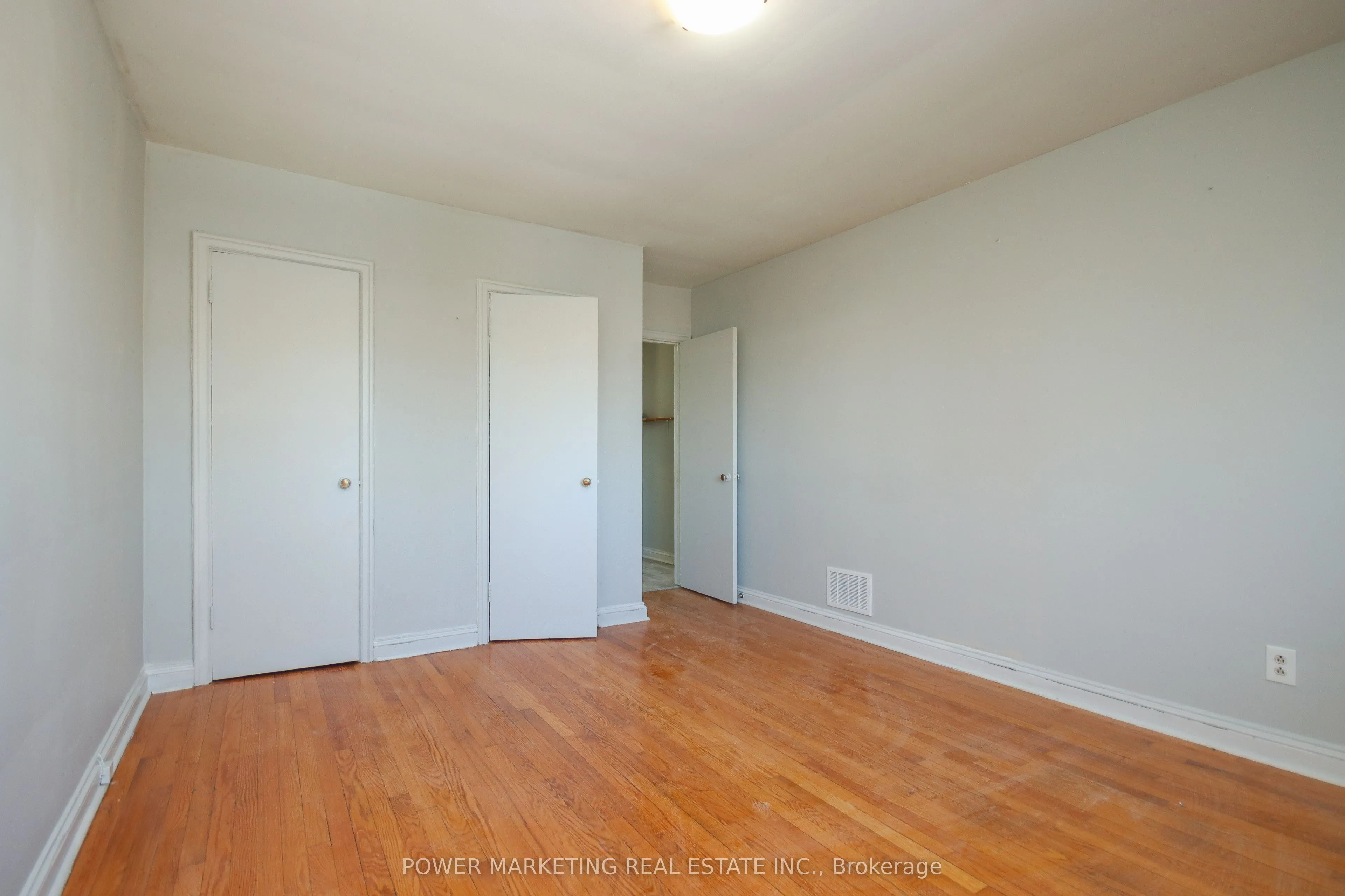 679 ROOSEVELT Avenue, #3