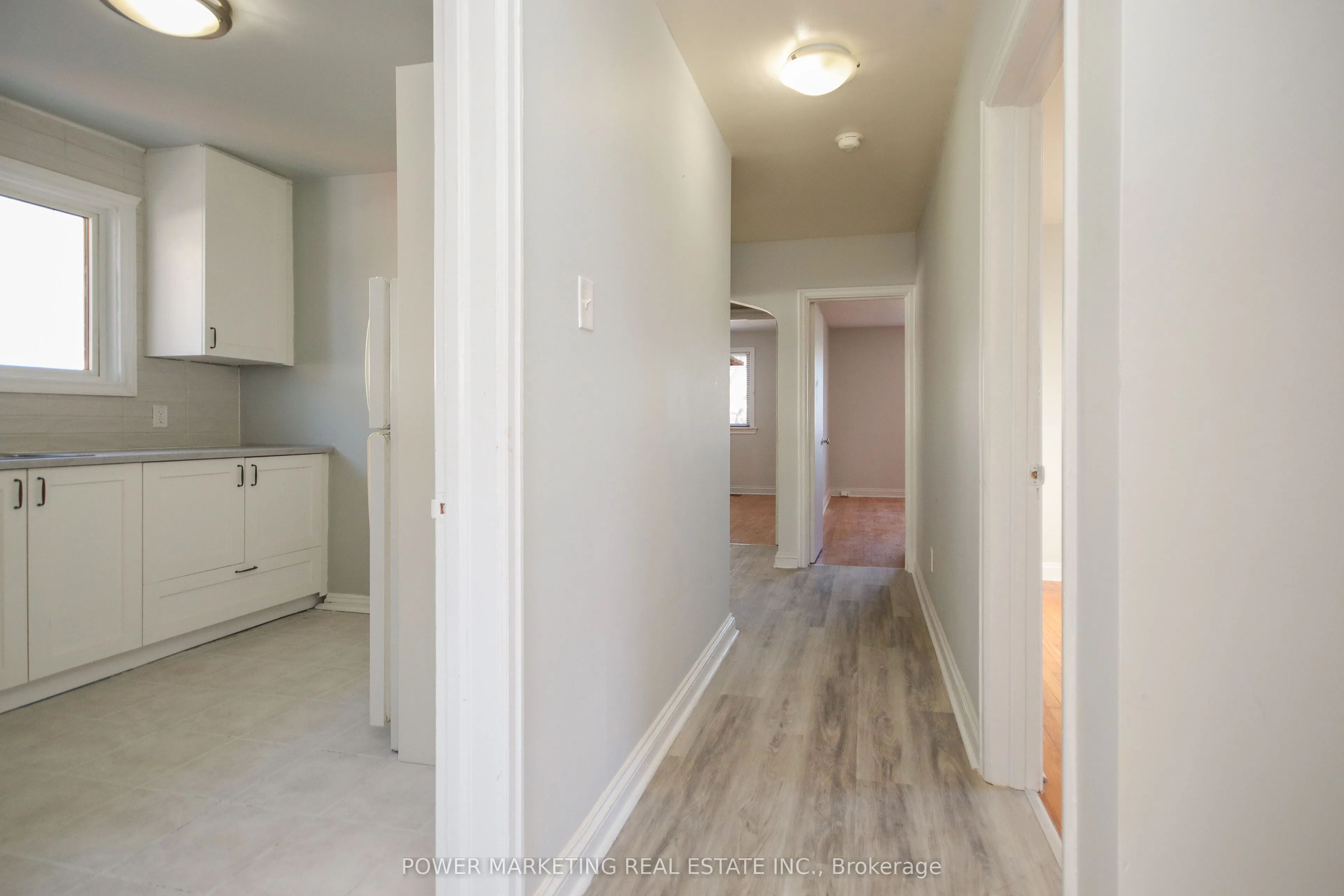 679 ROOSEVELT Avenue, #3