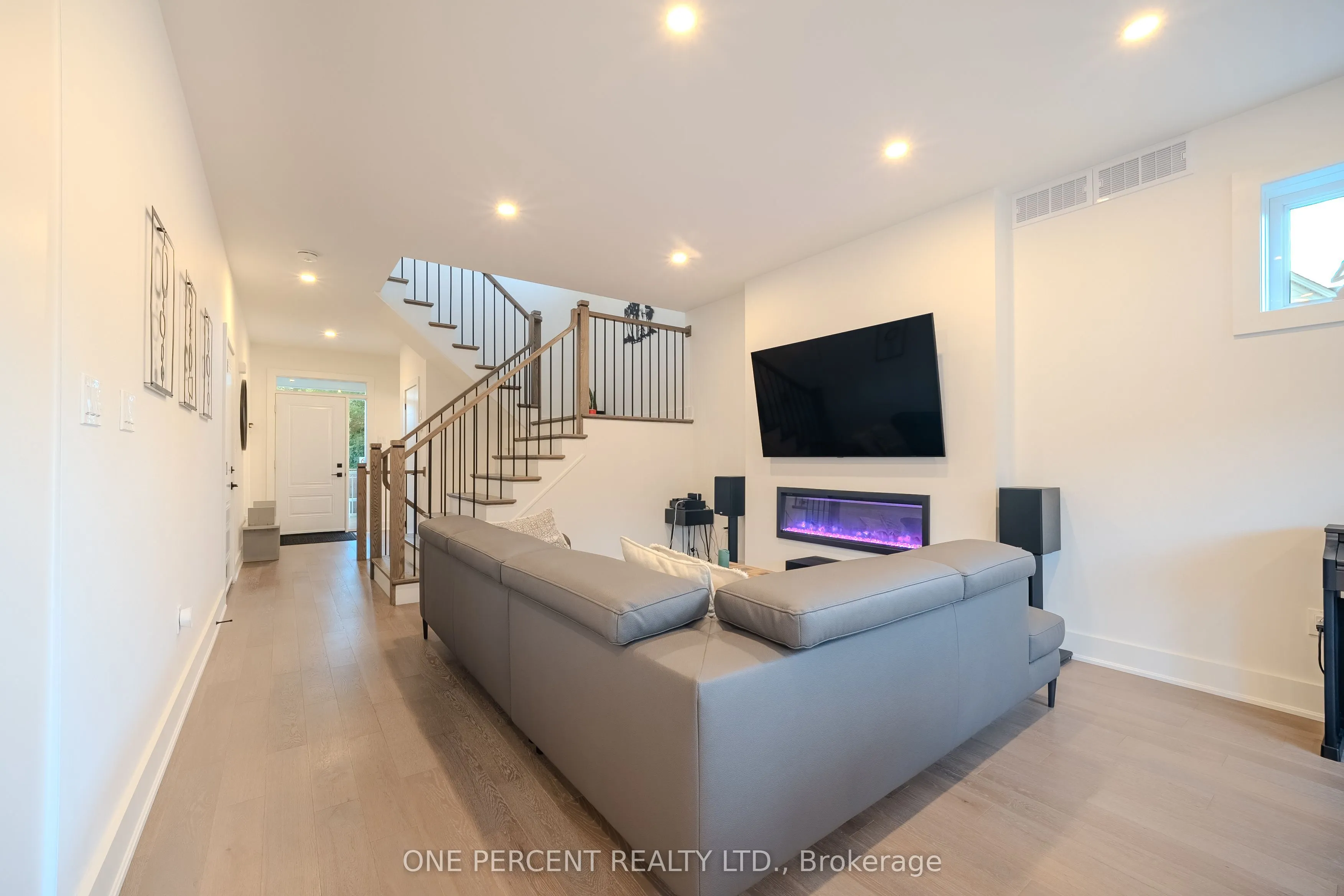 9 Princeton Common, #9