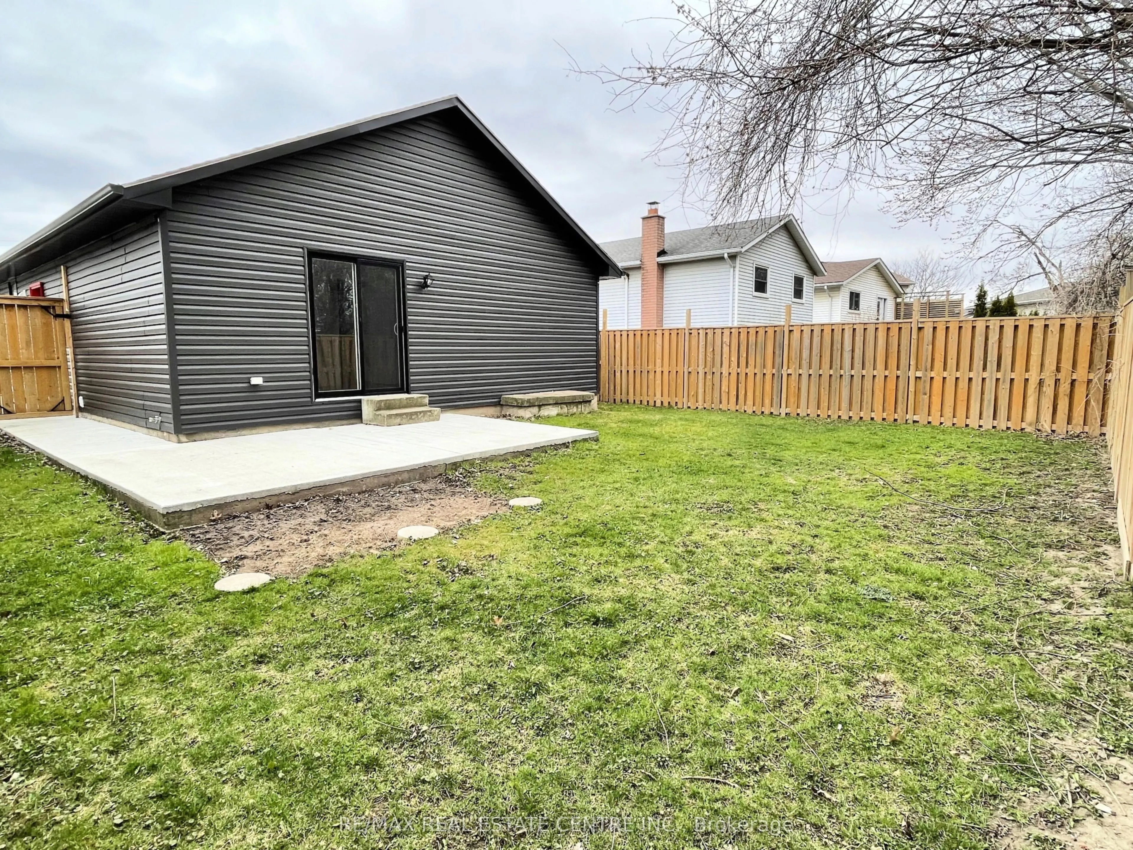 5965 Crimson Drive, #UPPER LEVEL