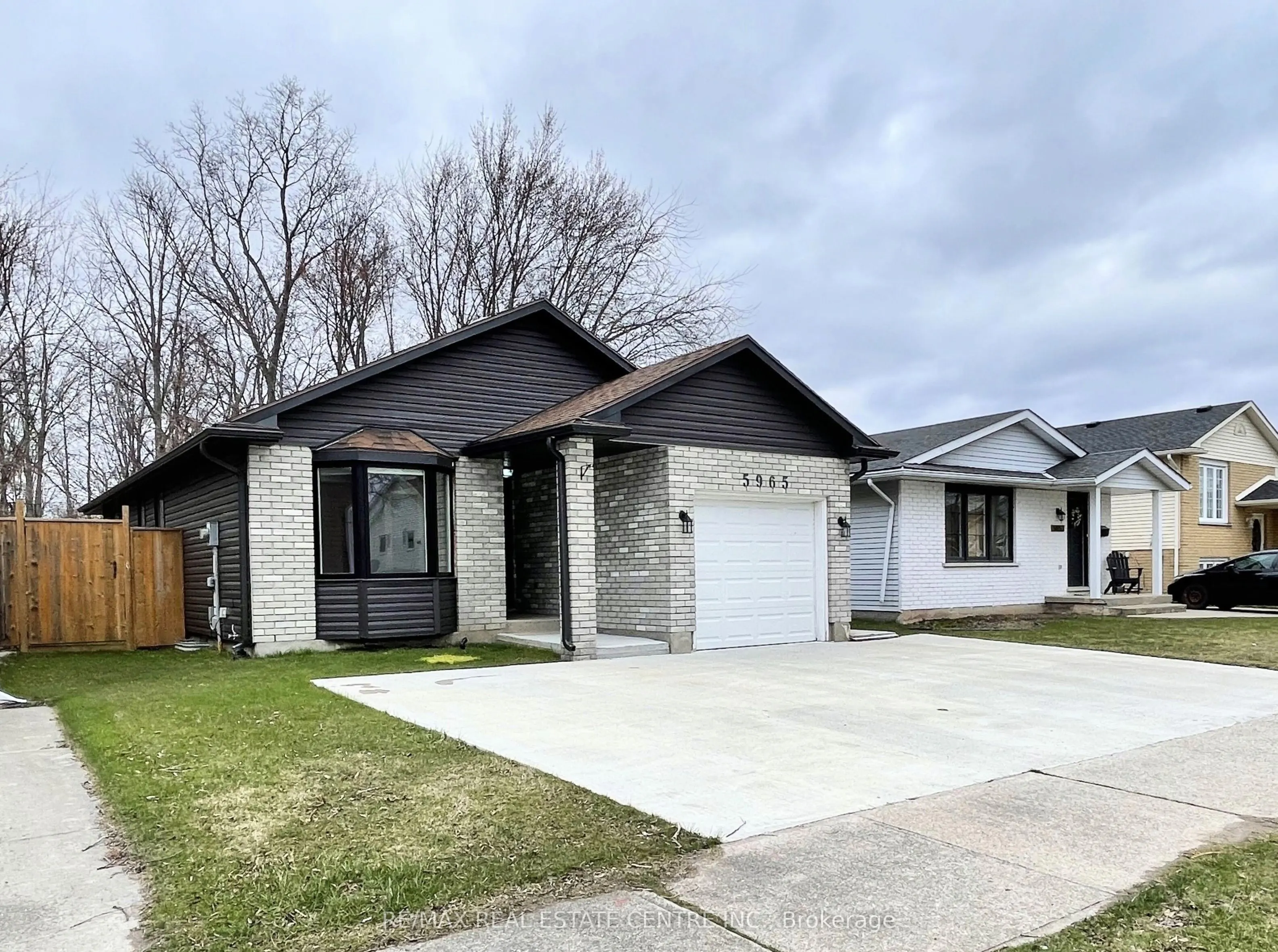 5965 Crimson Drive, #UPPER LEVEL