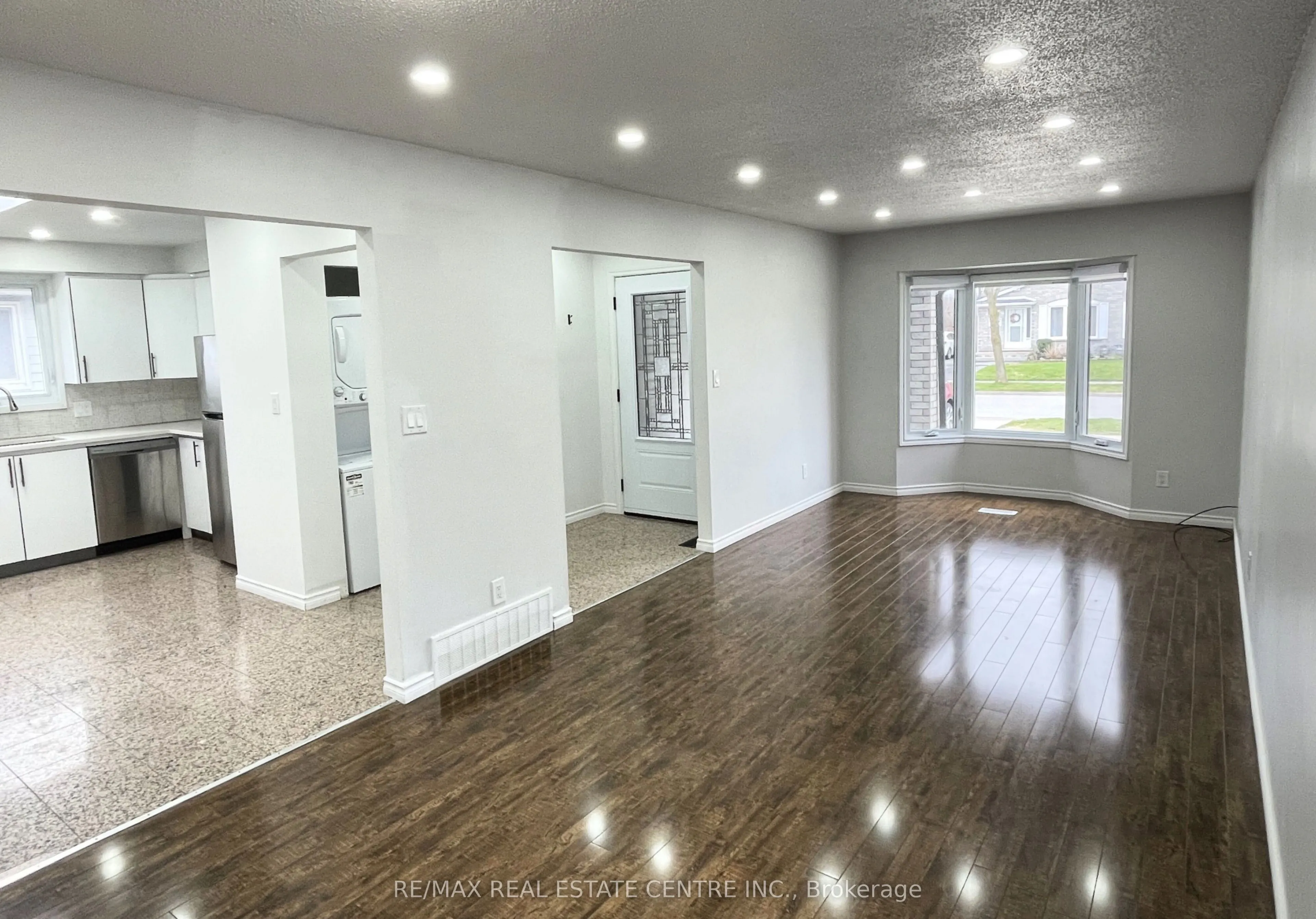 5965 Crimson Drive, #UPPER LEVEL