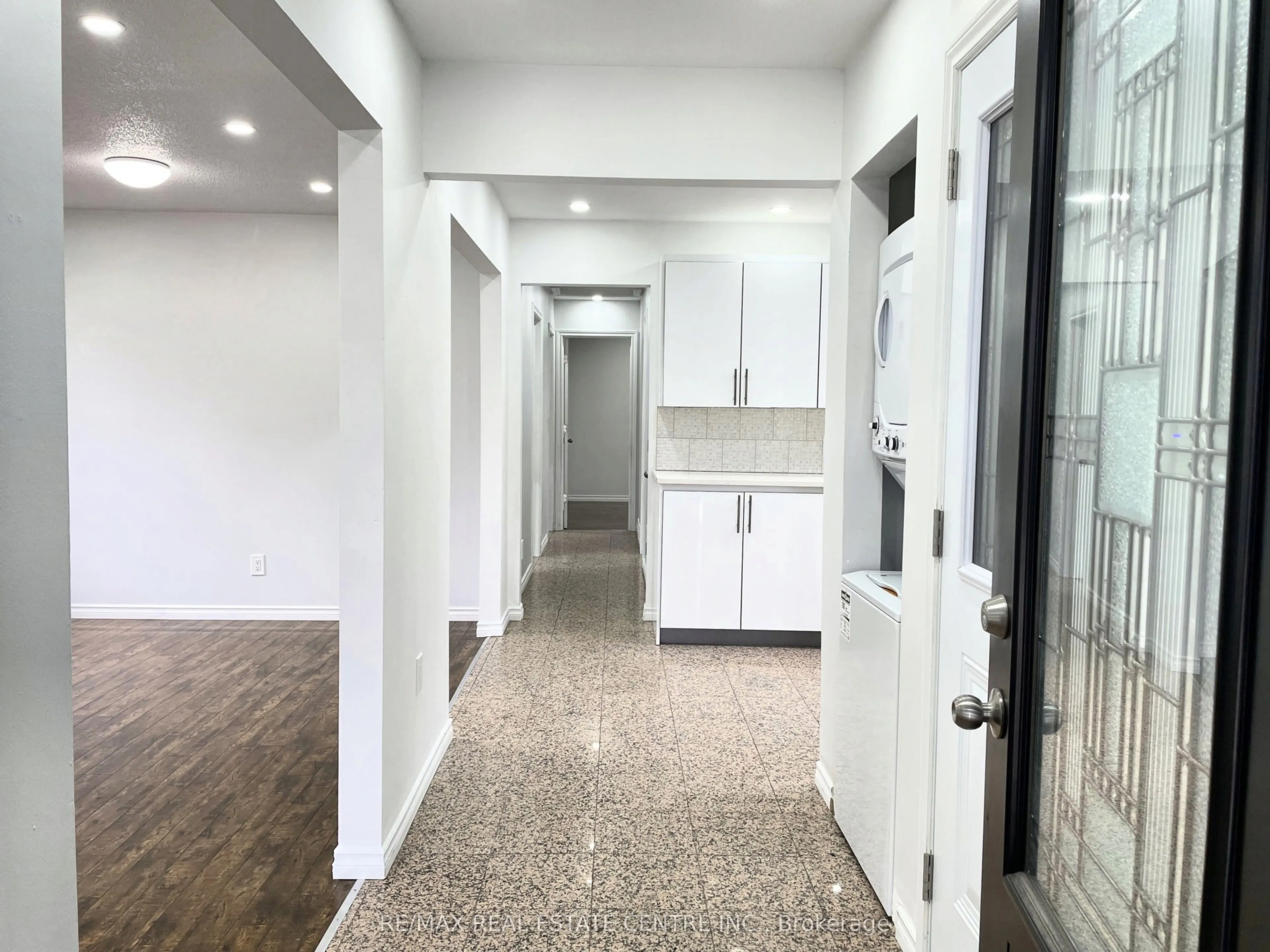 5965 Crimson Drive, #UPPER LEVEL