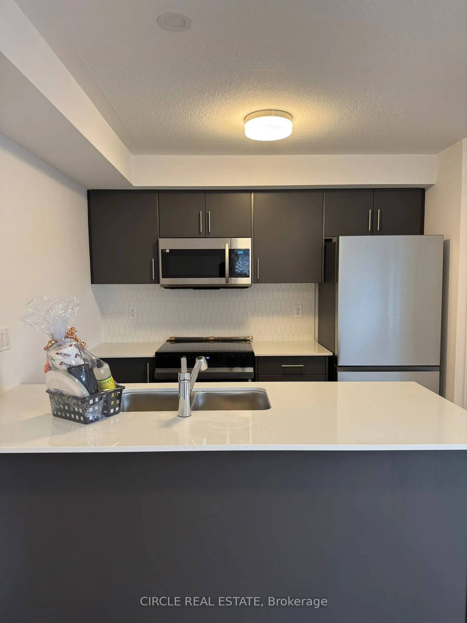 940 St David Street N, #69