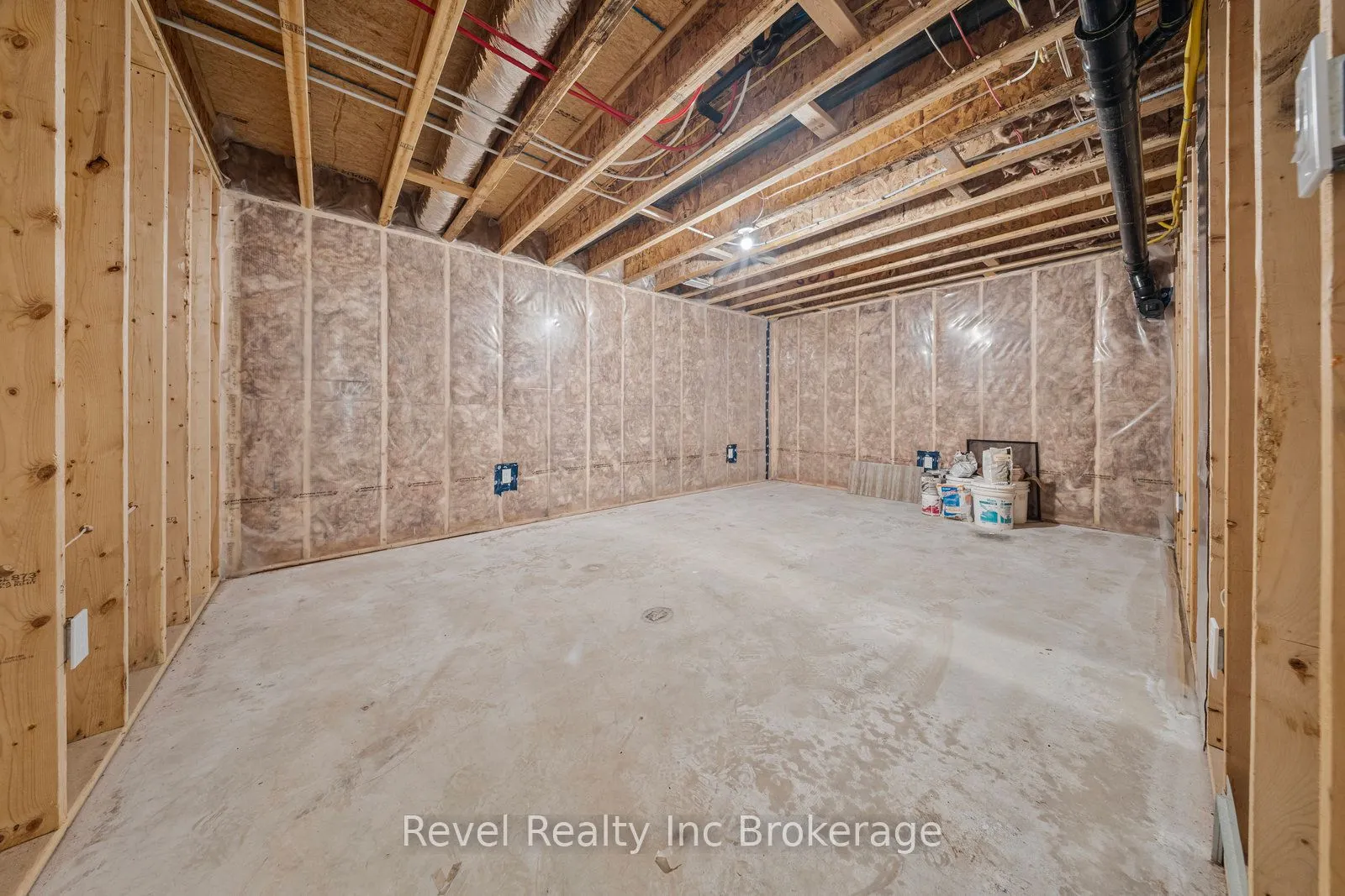 574252 Old School Line