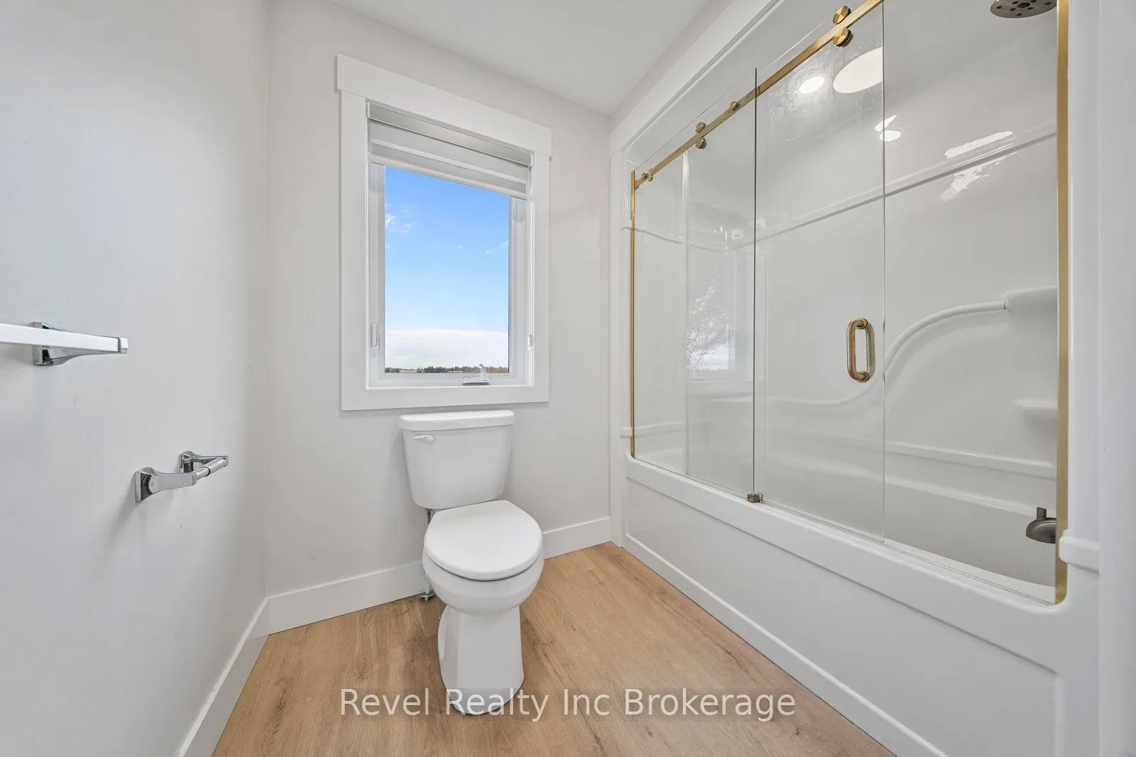 574252 Old School Line