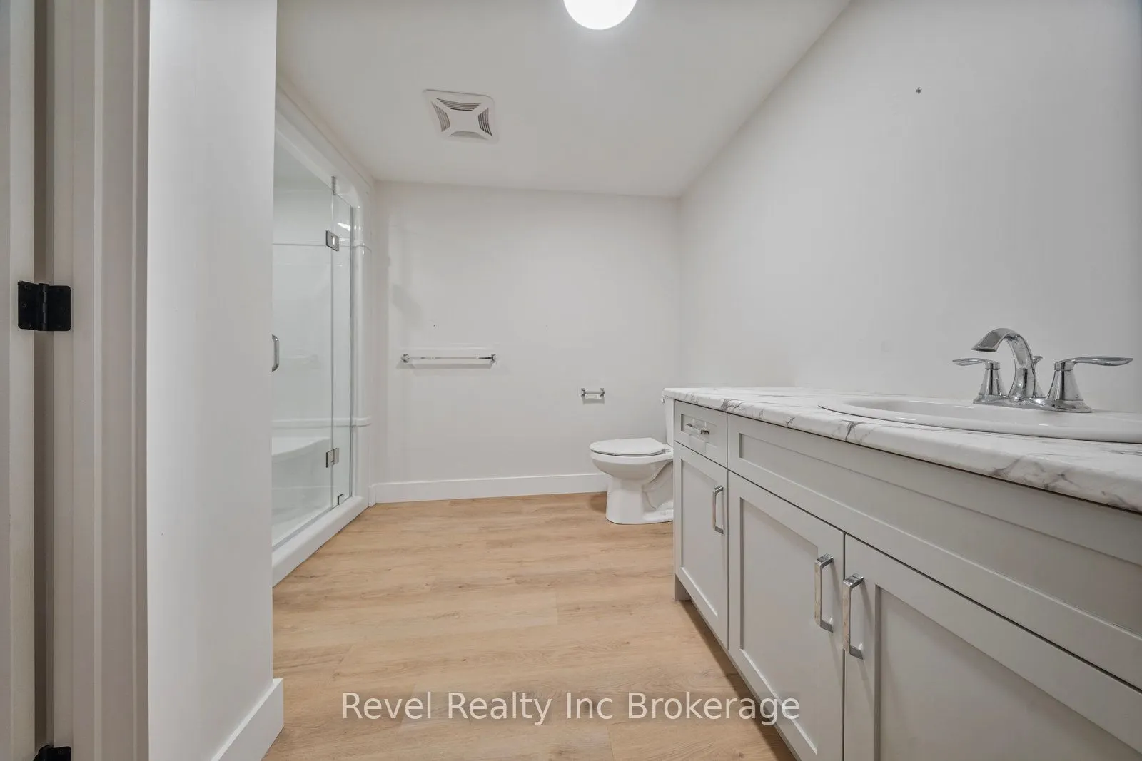 574252 Old School Line