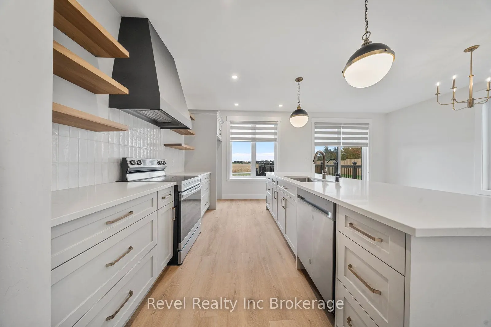 574252 Old School Line