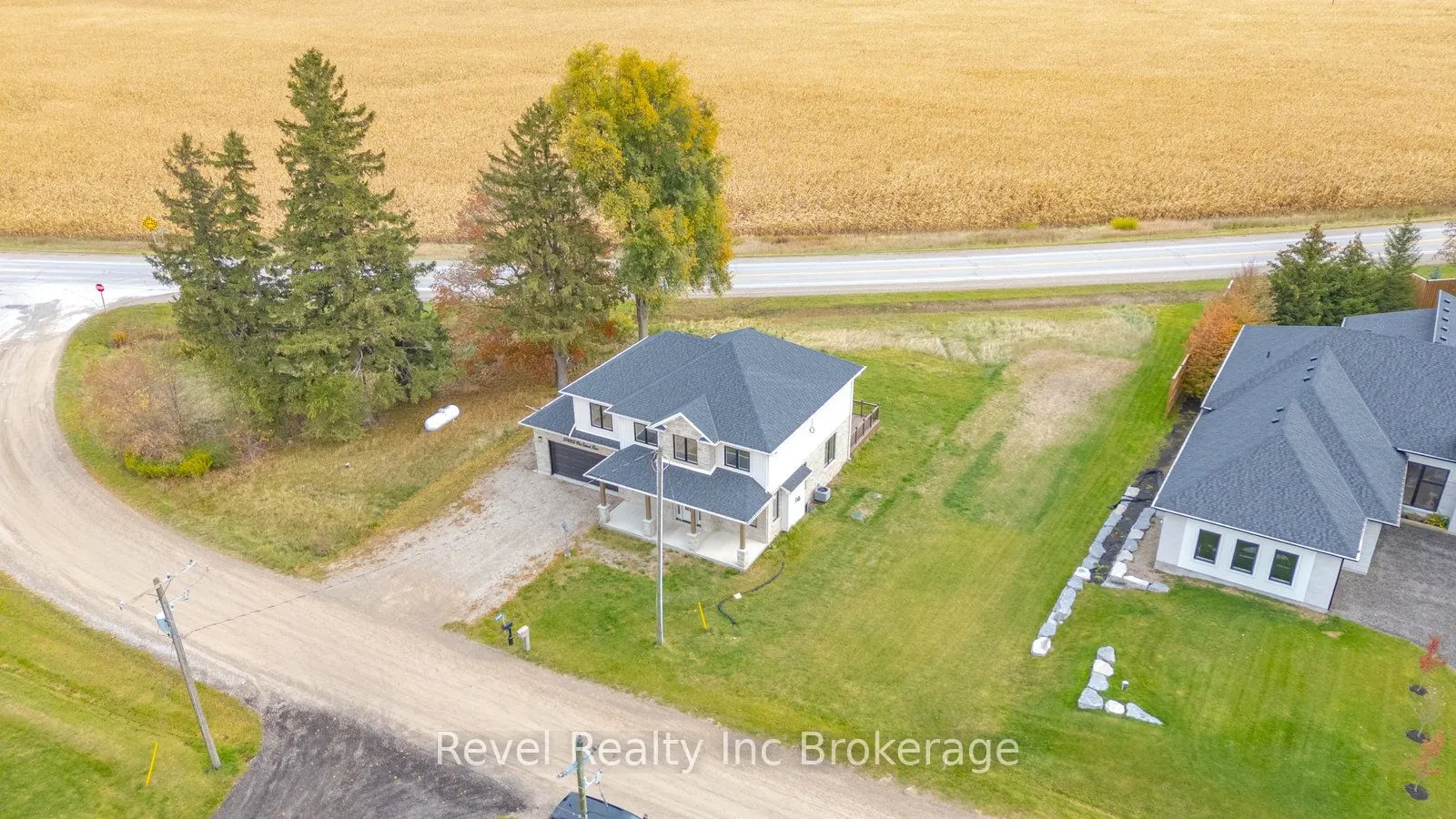 574252 Old School Line