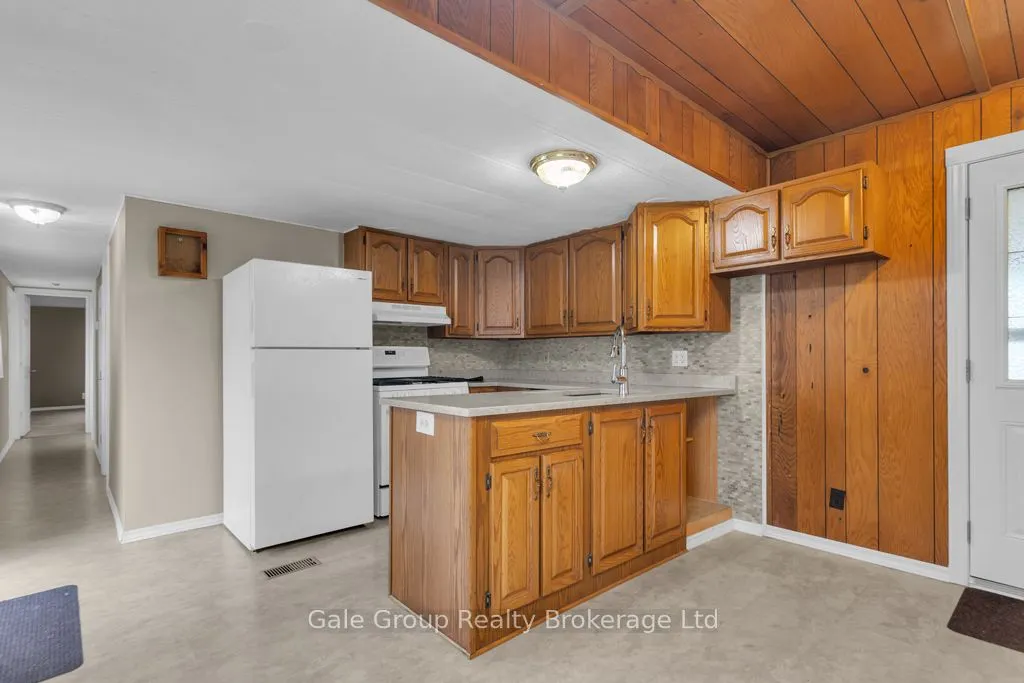 596101 Hwy 59 Tropicana #15 Crescent E