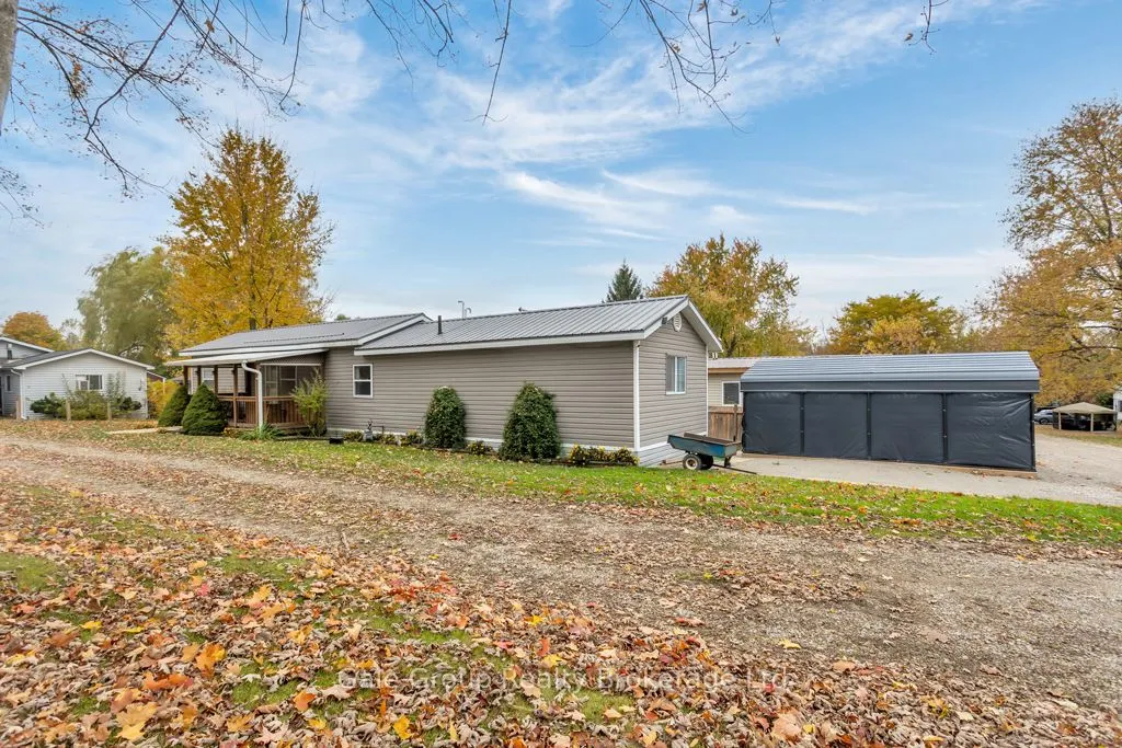 596101 Hwy 59 Tropicana #15 Crescent E