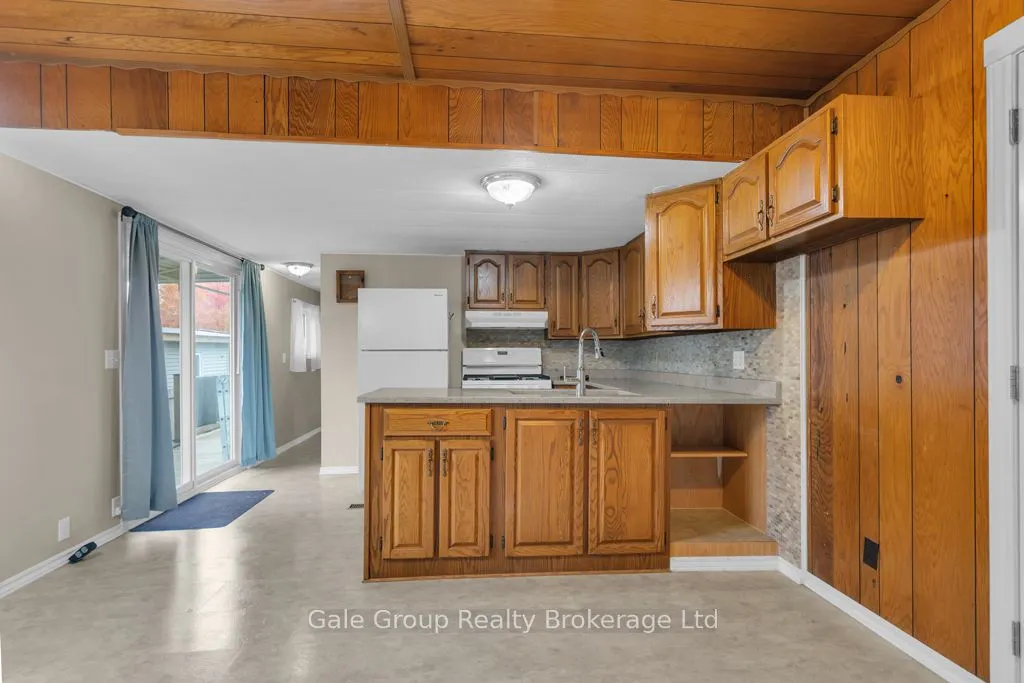 596101 Hwy 59 Tropicana #15 Crescent E