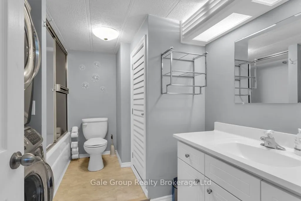 596101 Hwy 59 Tropicana #15 Crescent E