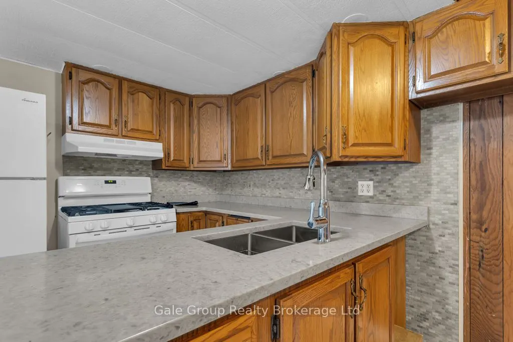 596101 Hwy 59 Tropicana #15 Crescent E