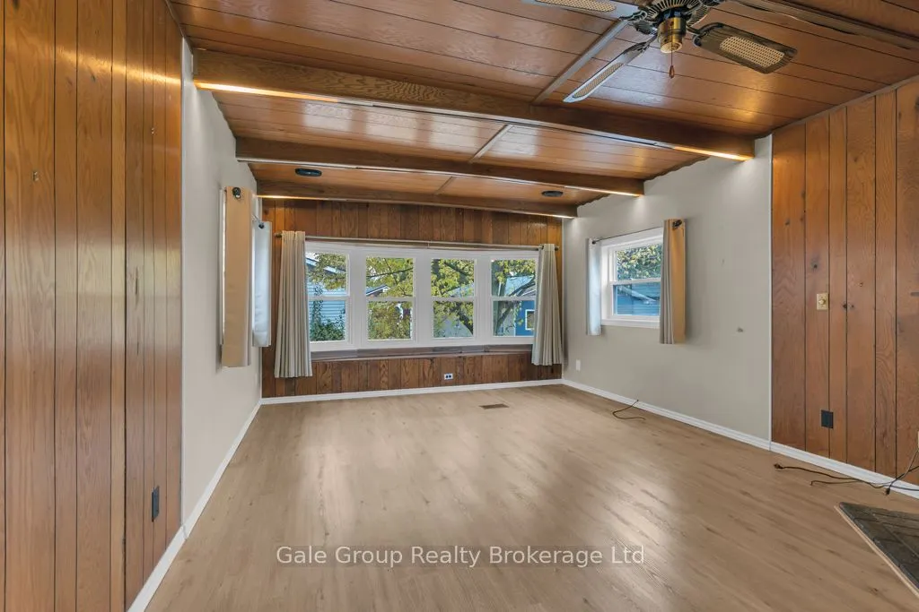 596101 Hwy 59 Tropicana #15 Crescent E