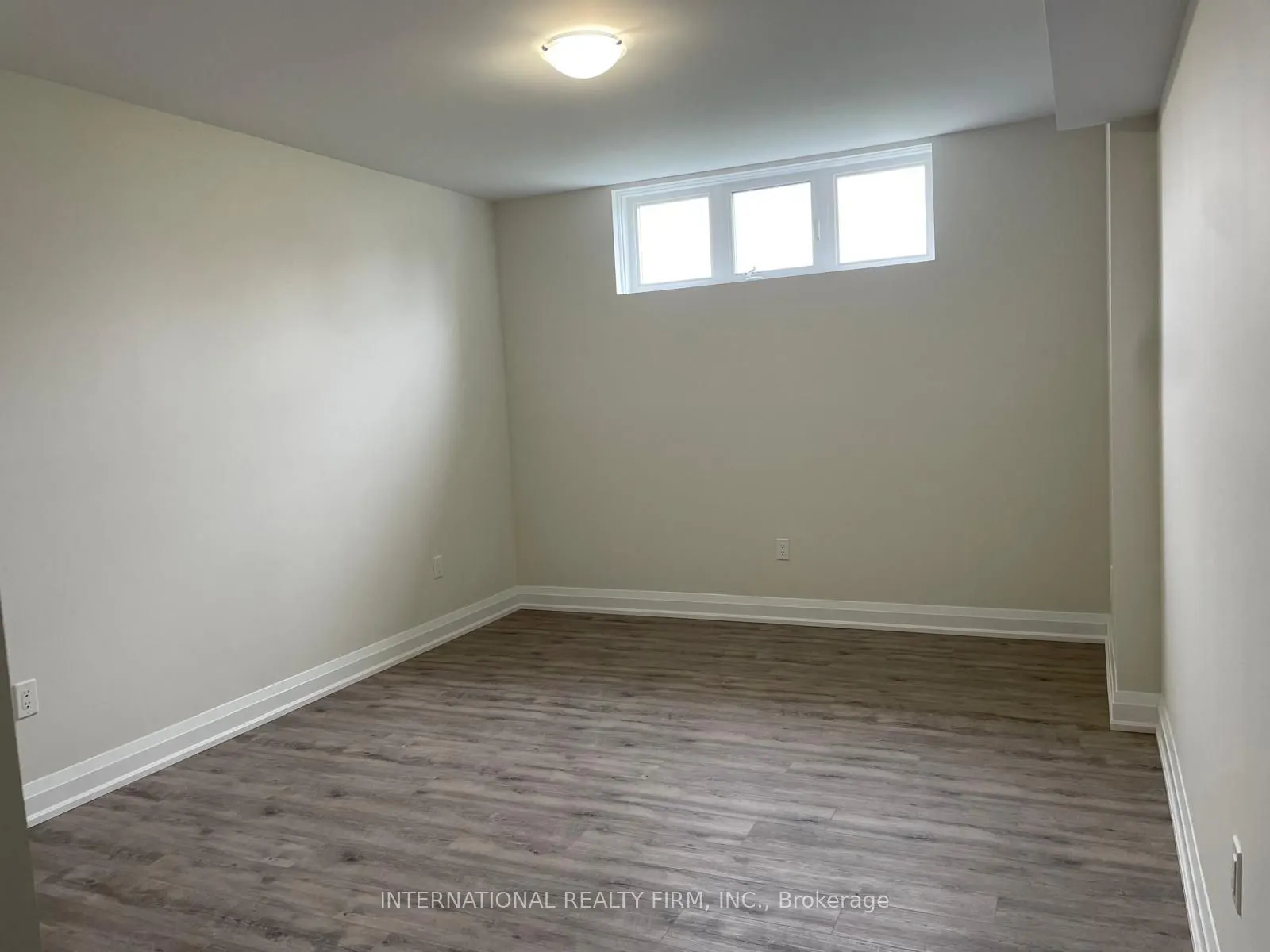 184 Sanderling Crescent, #B