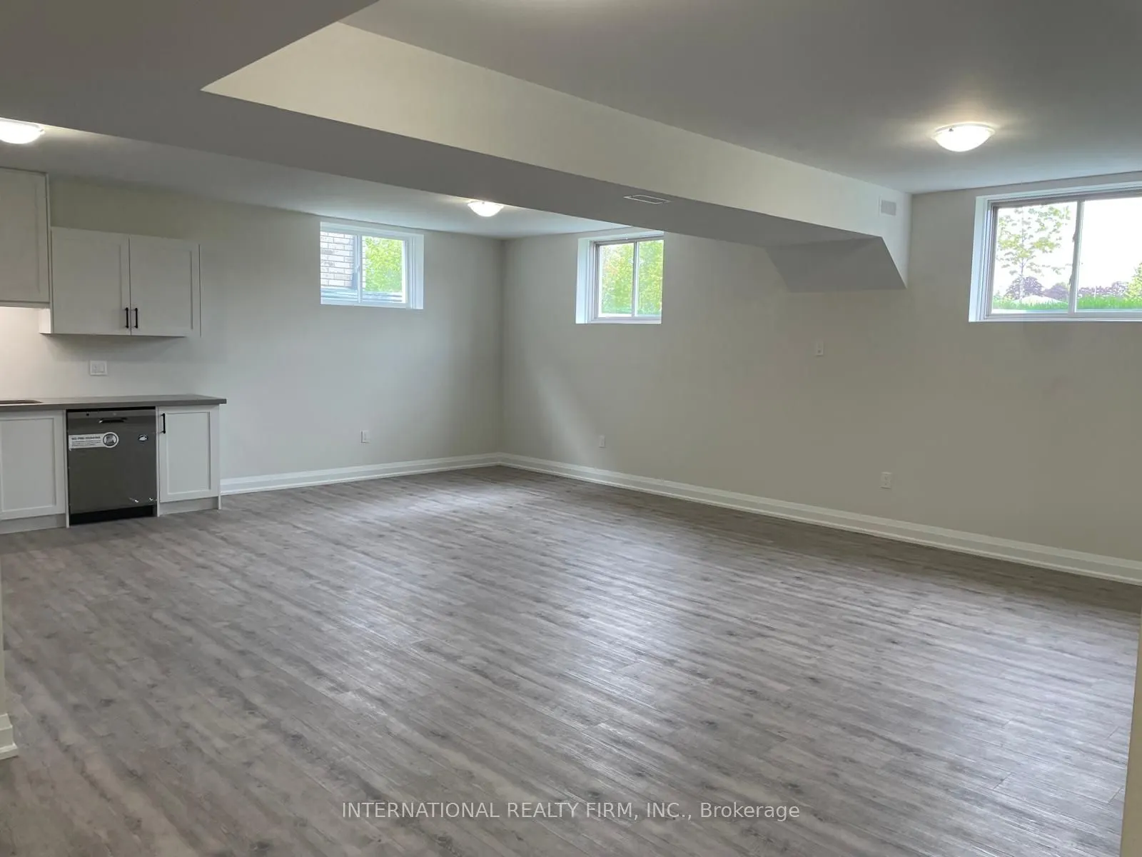 184 Sanderling Crescent, #B