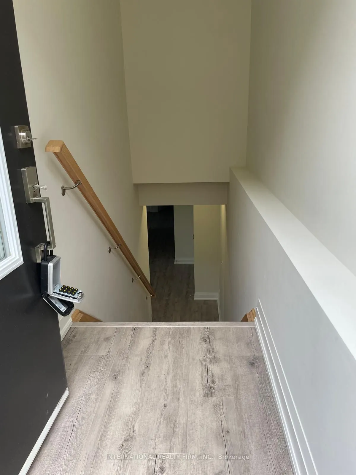 184 Sanderling Crescent, #B