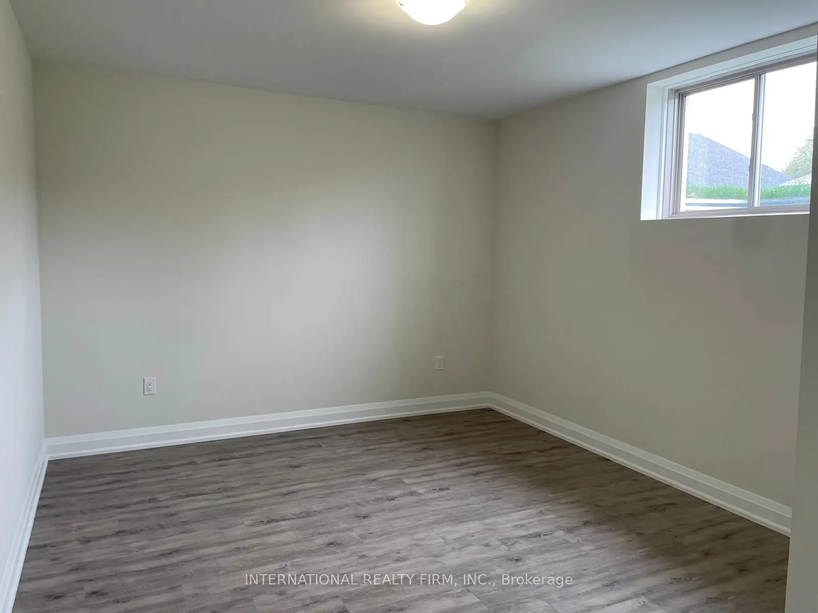 184 Sanderling Crescent, #B