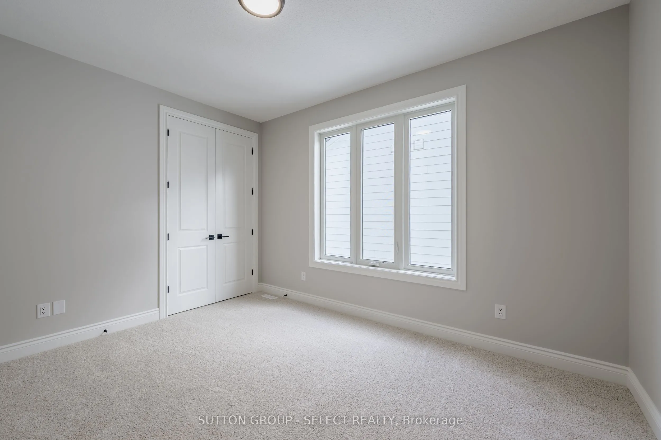 2835 Sheffield Place, #9