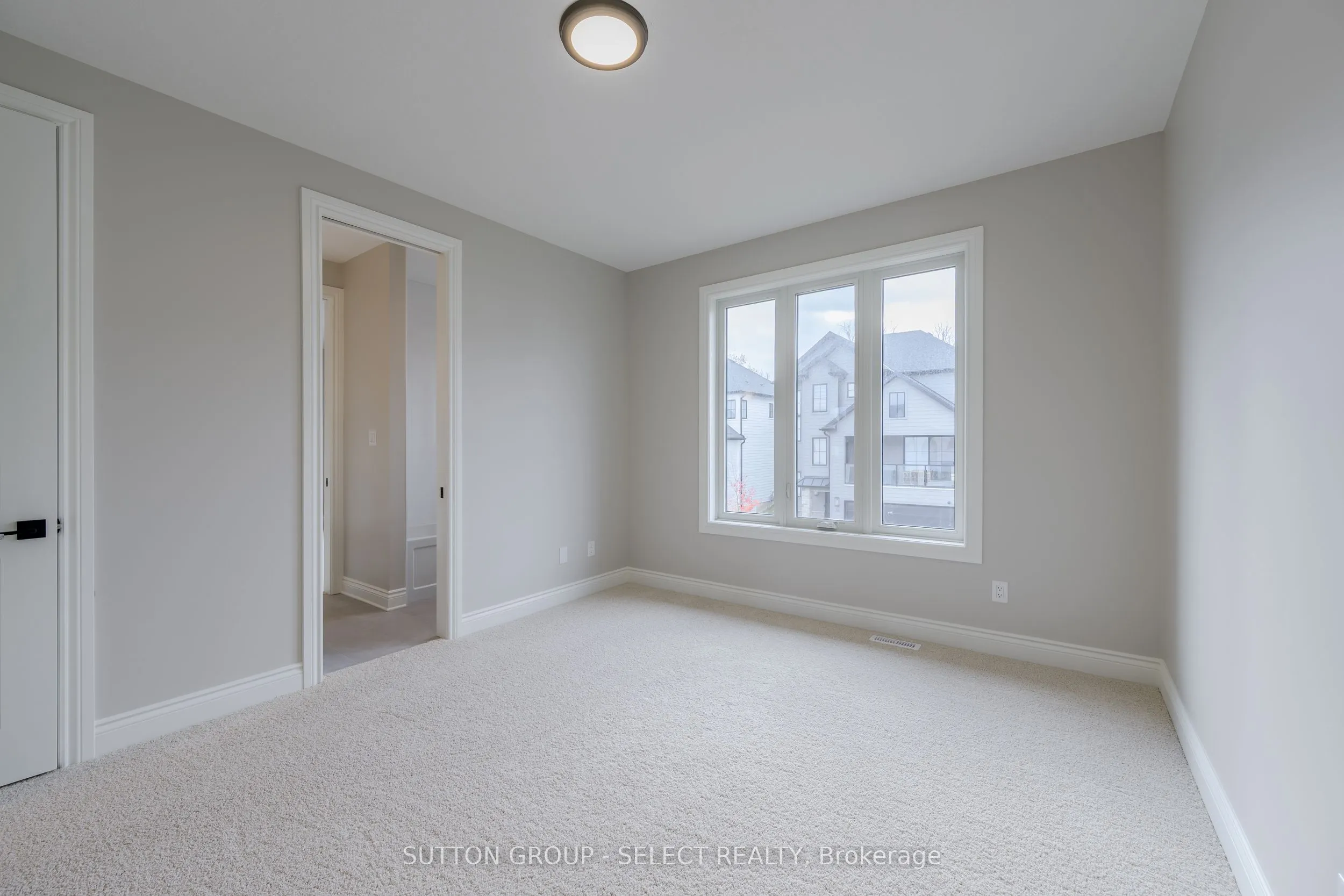 2835 Sheffield Place, #9