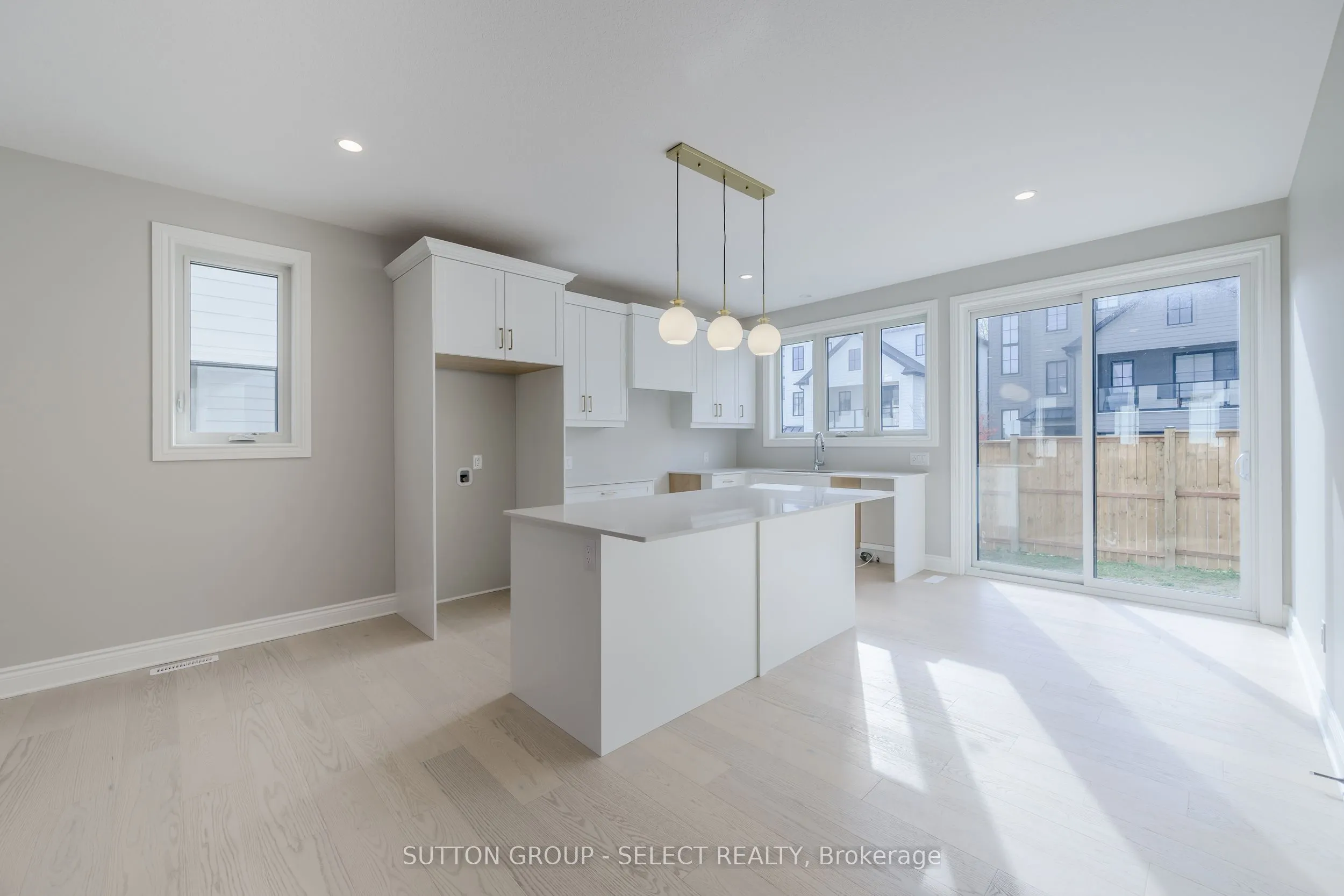 2835 Sheffield Place, #9