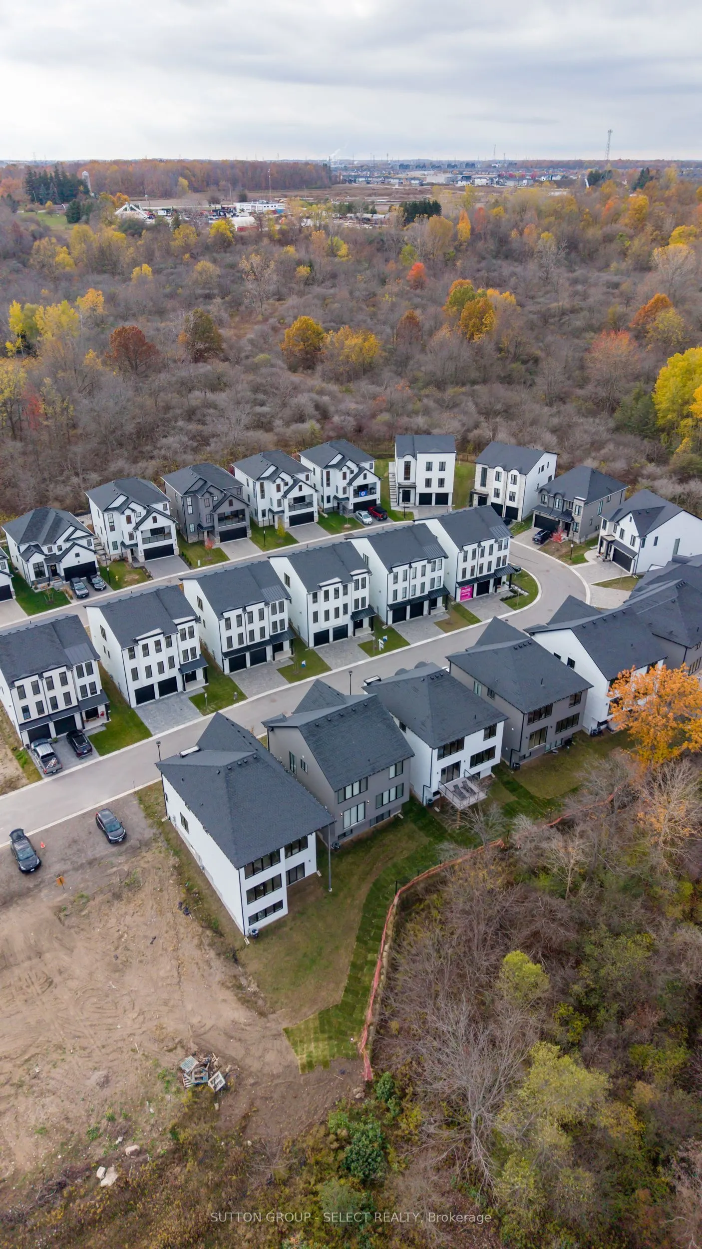 2835 Sheffield Place, #9