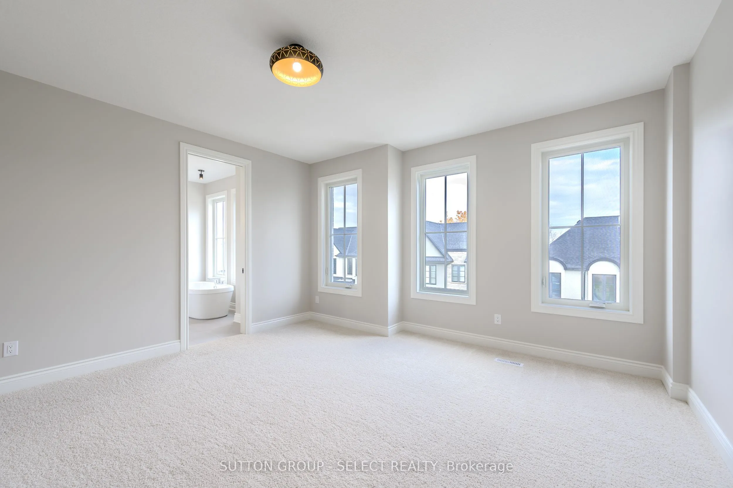 2835 Sheffield Place, #9