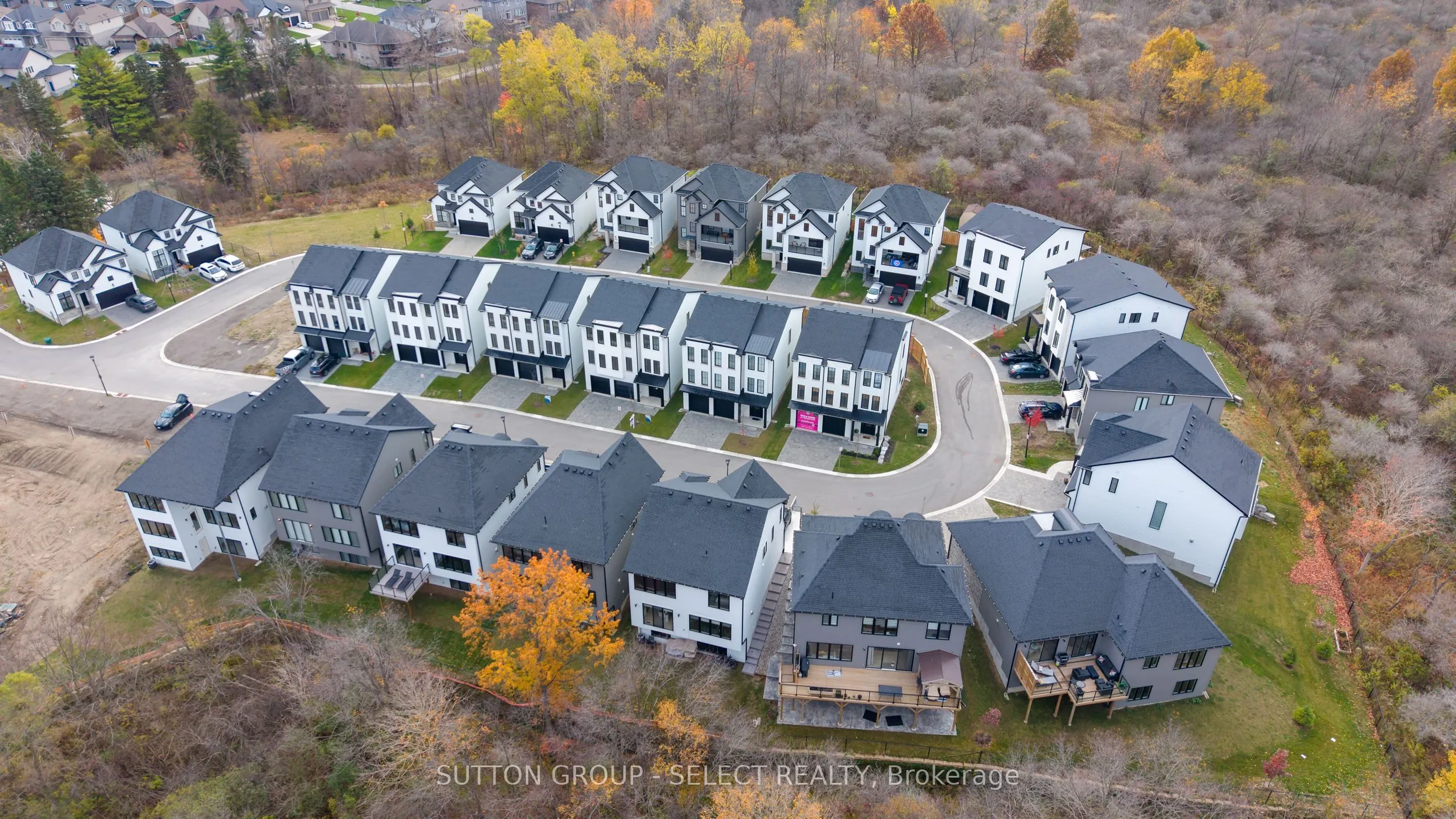 2835 Sheffield Place, #9