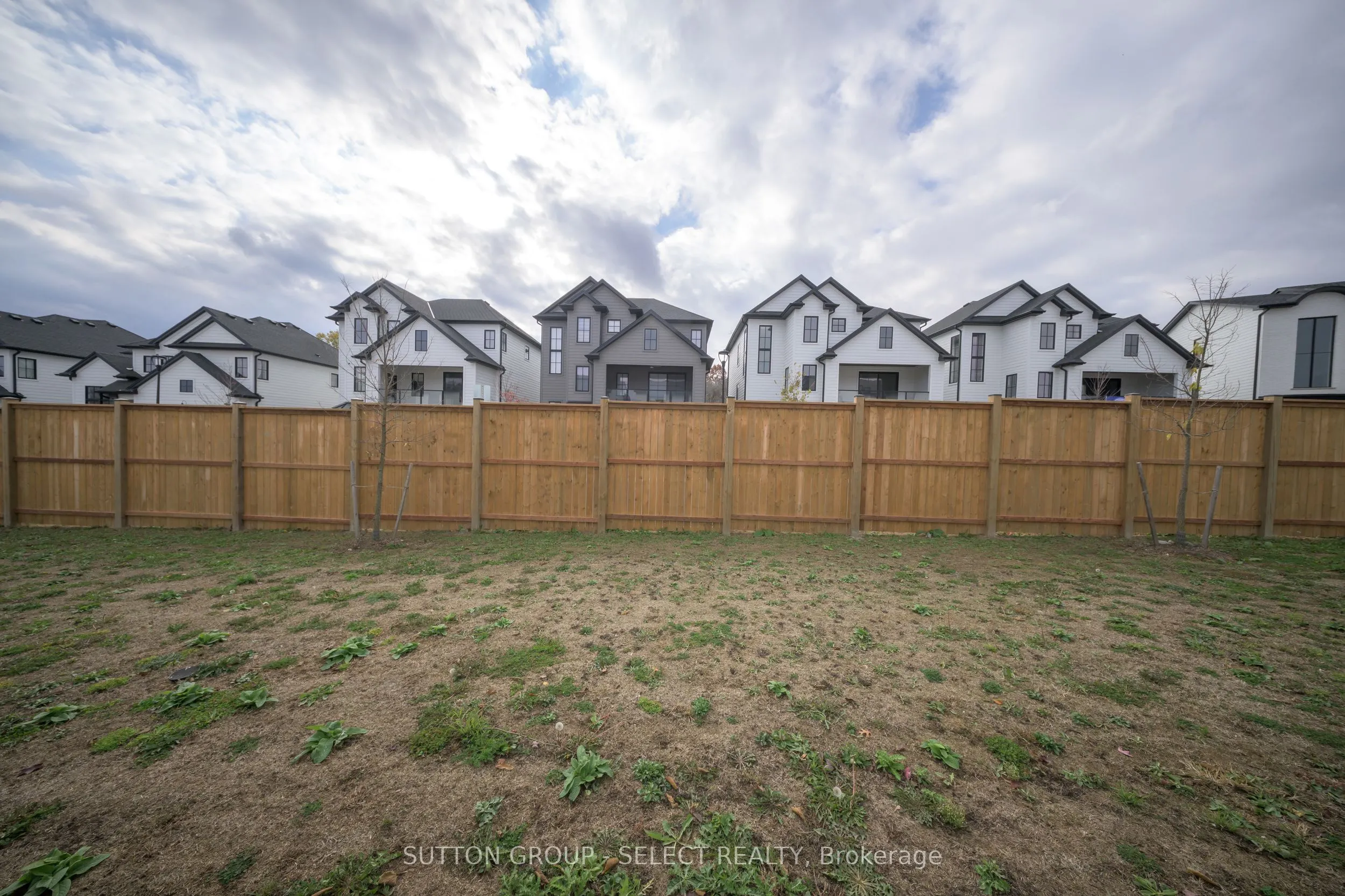 2835 Sheffield Place, #9