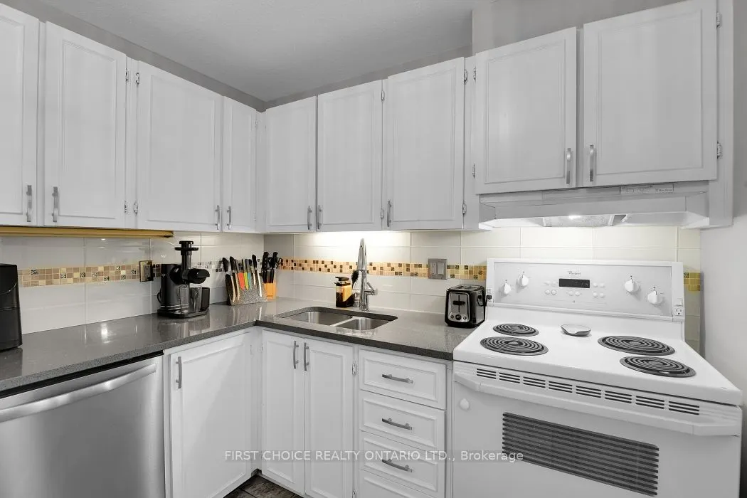 1771C LAMOUREUX Drive, #1771C