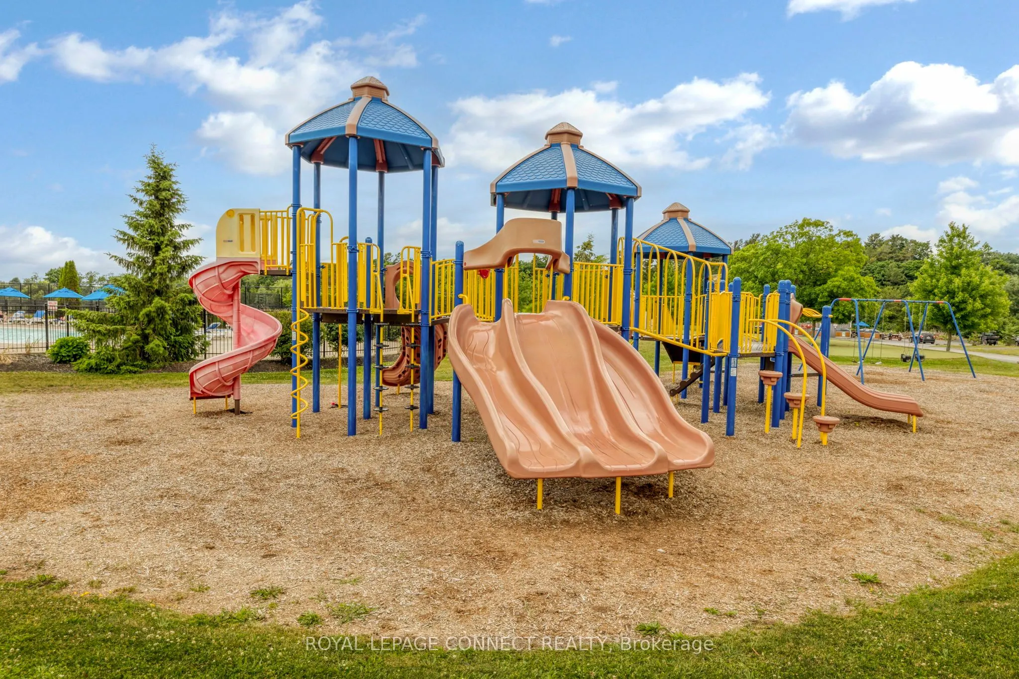 17 Hollow Lane, #222