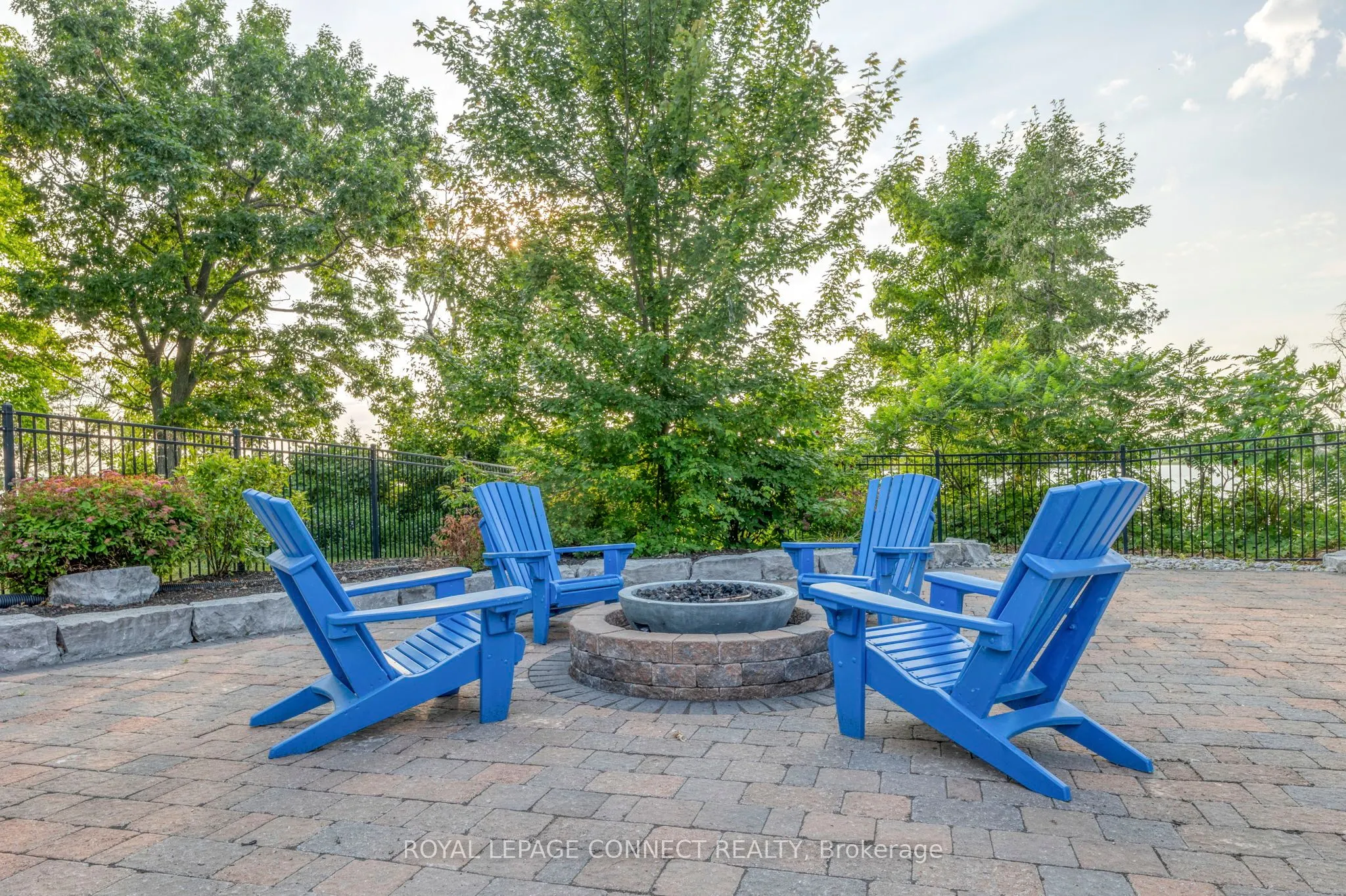 17 Hollow Lane, #222