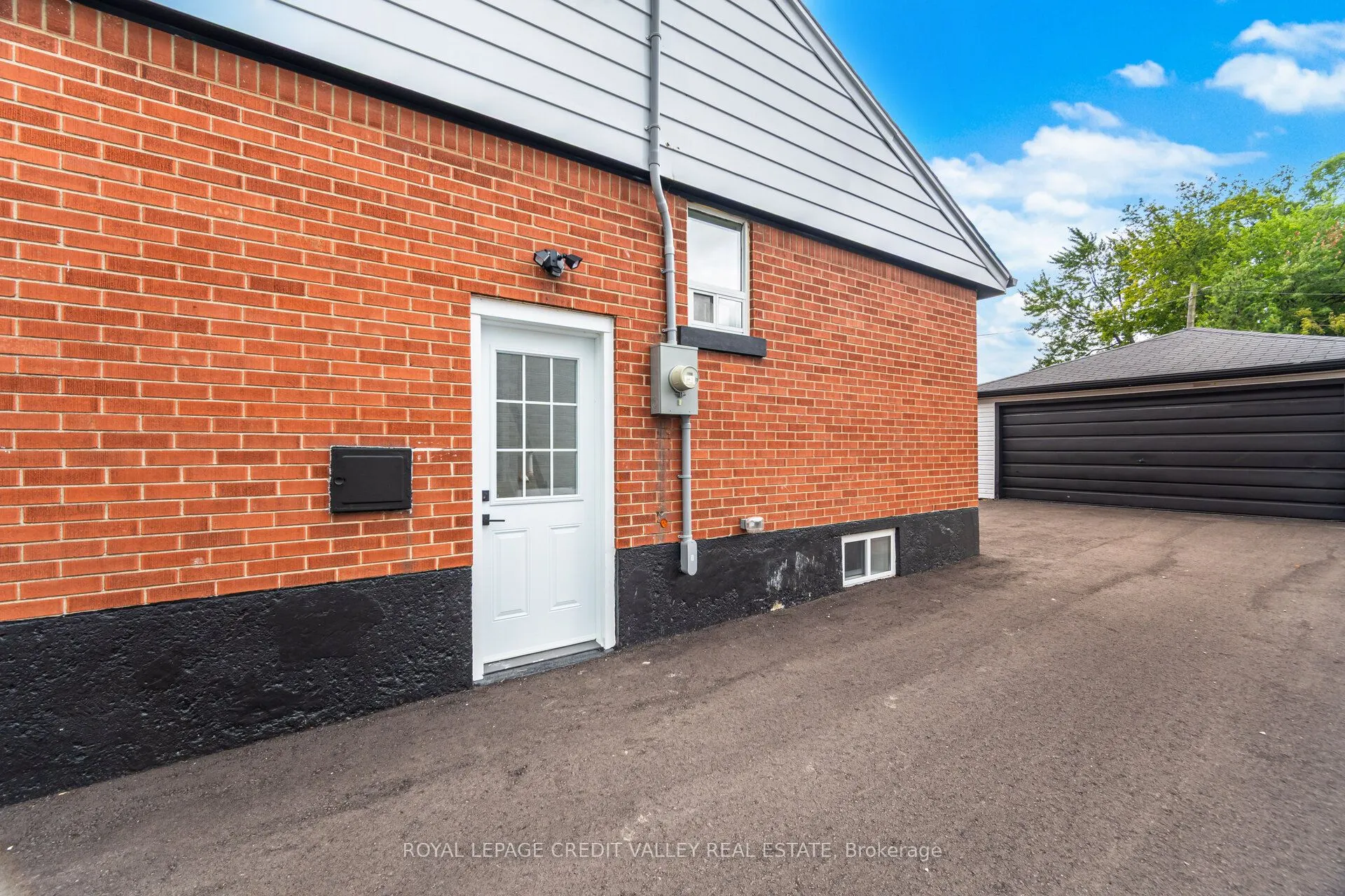 812 Tenth Avenue, #Bsmt