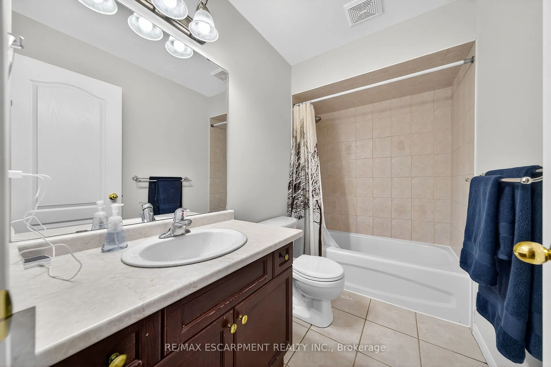 7 Southside Place, #23