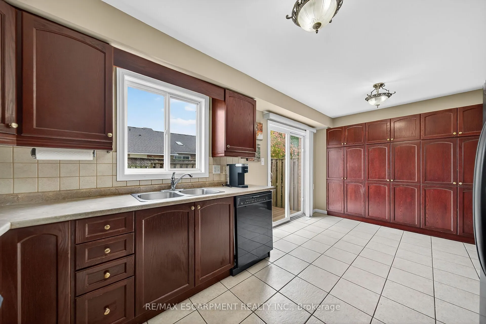 7 Southside Place, #23