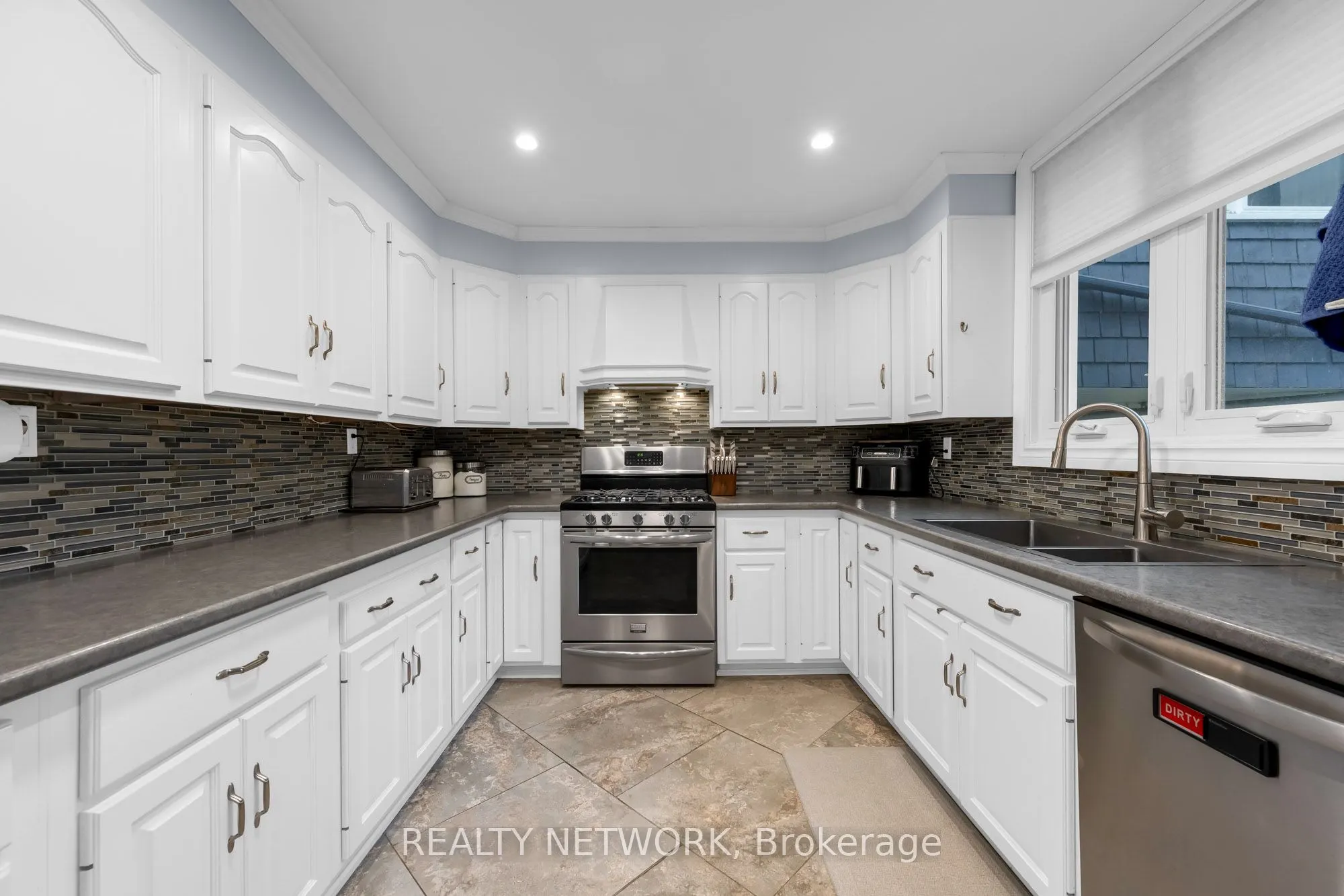 10042 Wiiloughby Drive